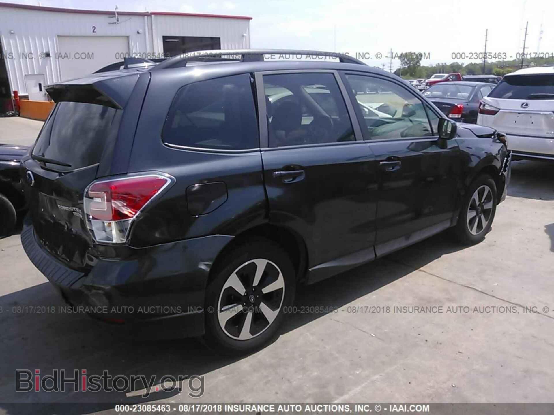 2017 Subaru Forester - VIN: JF2SJAGC6HH583913 - Фото 4