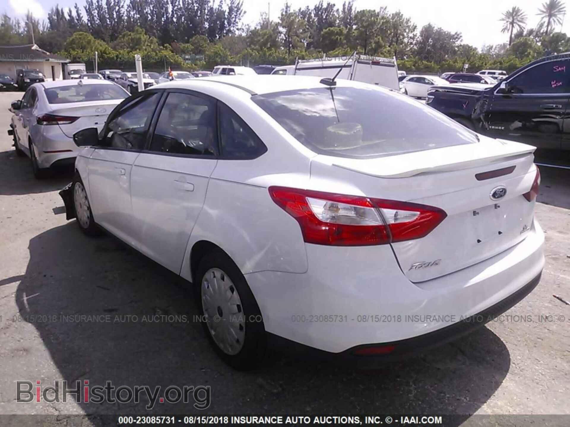 2014 Ford Focus - VIN: 1FADP3F29EL203729 - Фото 3
