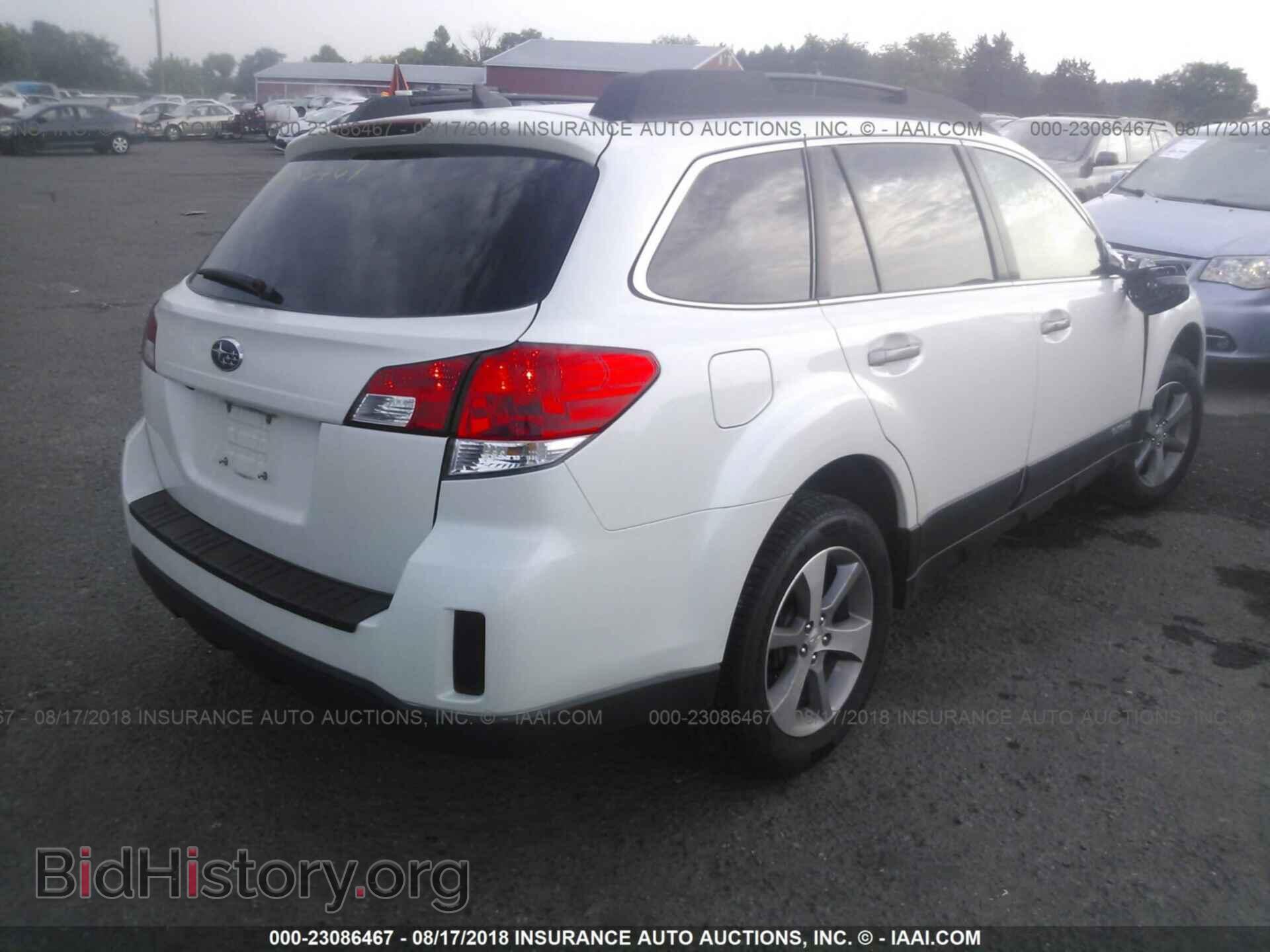 2013 Subaru Outback - VIN: 4S4BRCSC7D3245580 - Photo 4