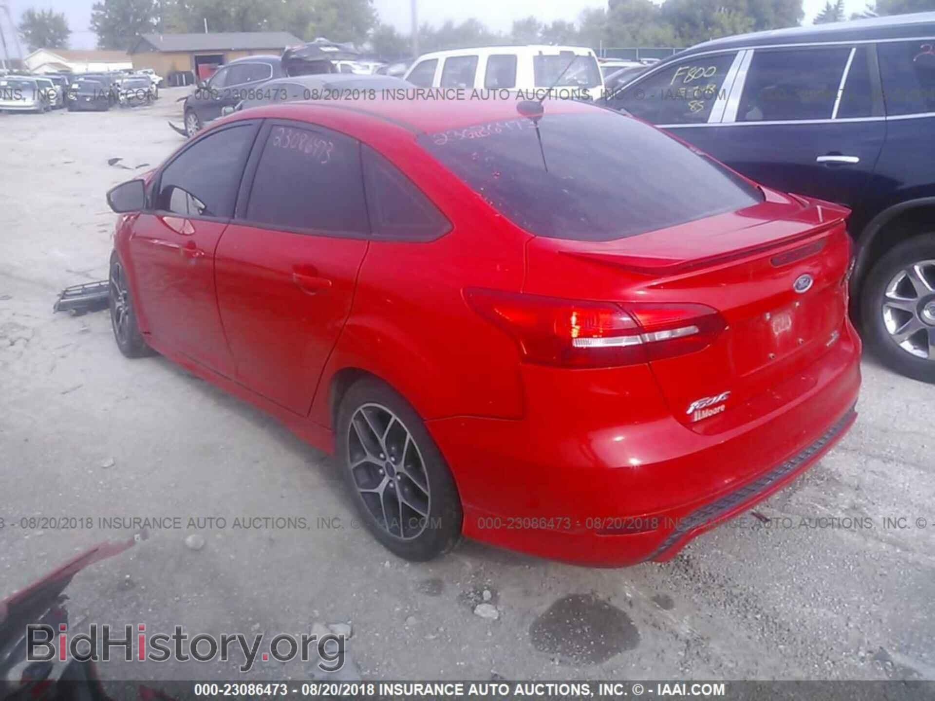 2016 Ford Focus - VIN: 1FADP3F29GL229749 - Photo 3