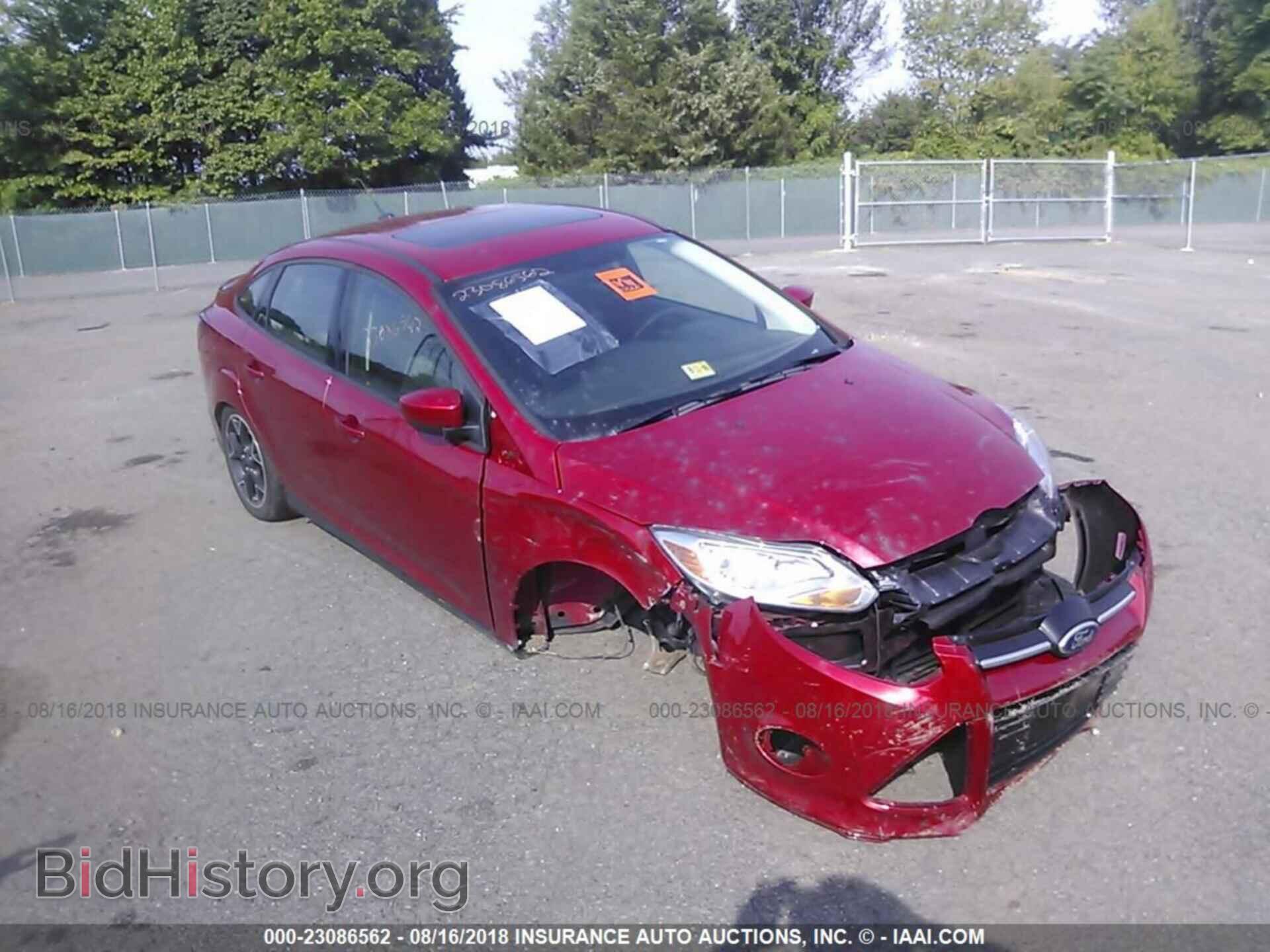 Photo 1FAHP3F24CL233185 - Ford Focus 2012