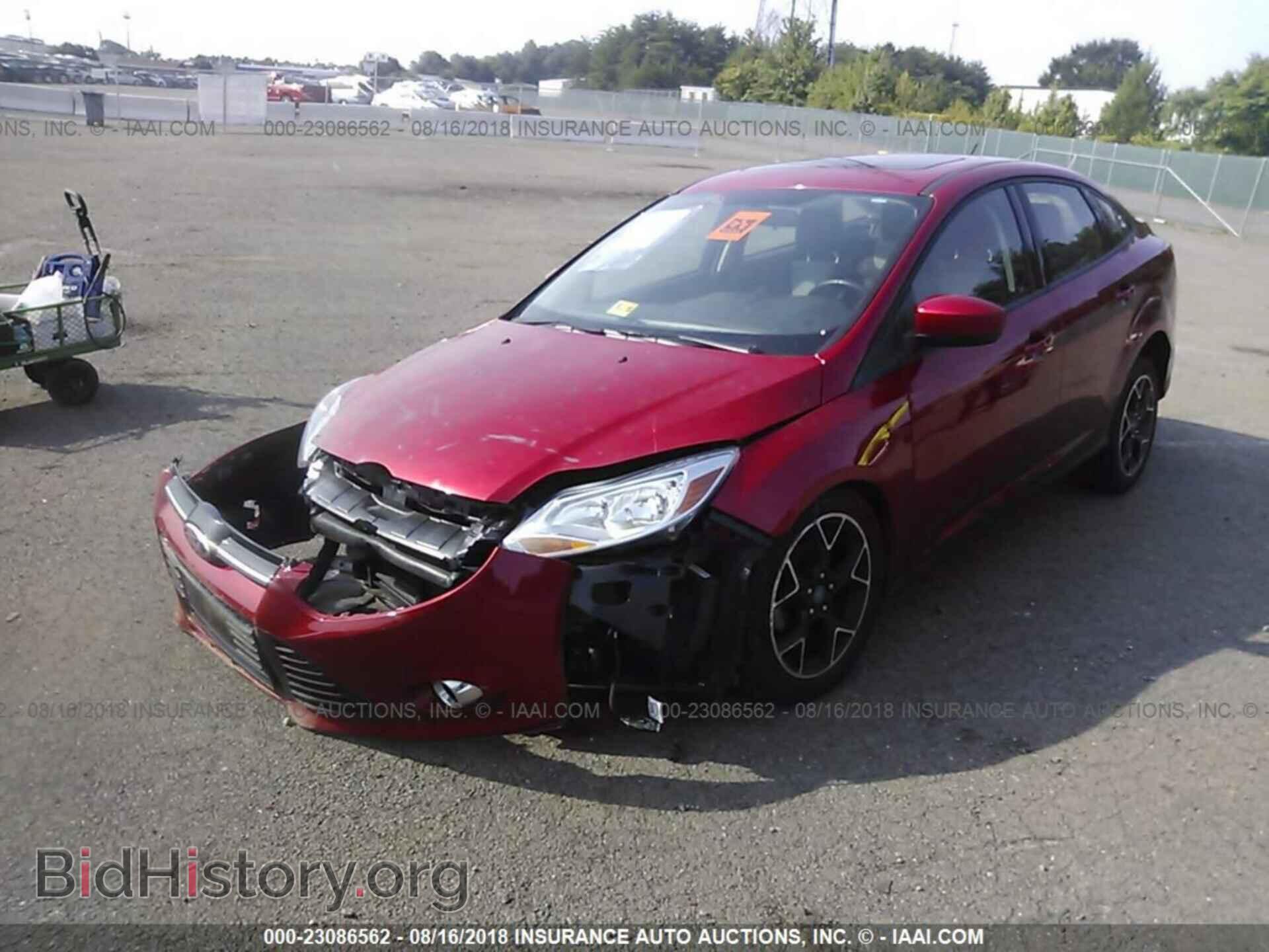 2012 Ford Focus - VIN: 1FAHP3F24CL233185 - Фото 2
