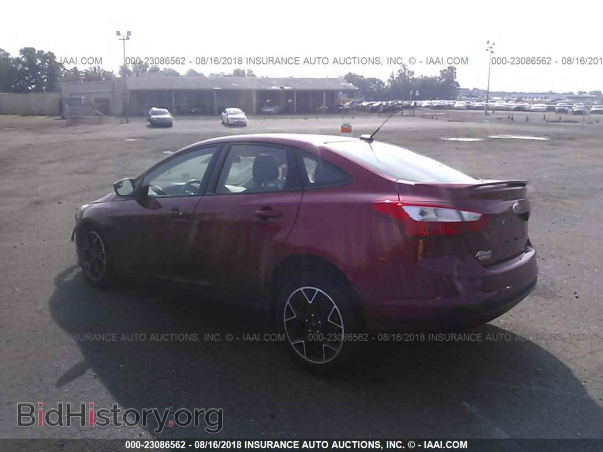 2012 Ford Focus - VIN: 1FAHP3F24CL233185 - Фото 3