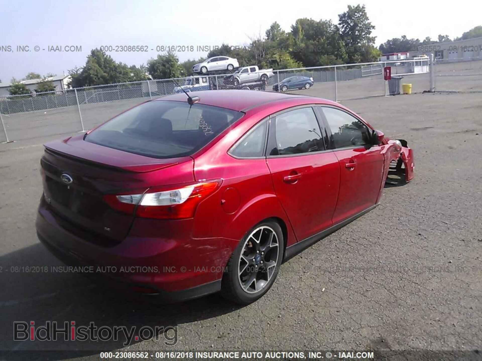 2012 Ford Focus - VIN: 1FAHP3F24CL233185 - Фото 4