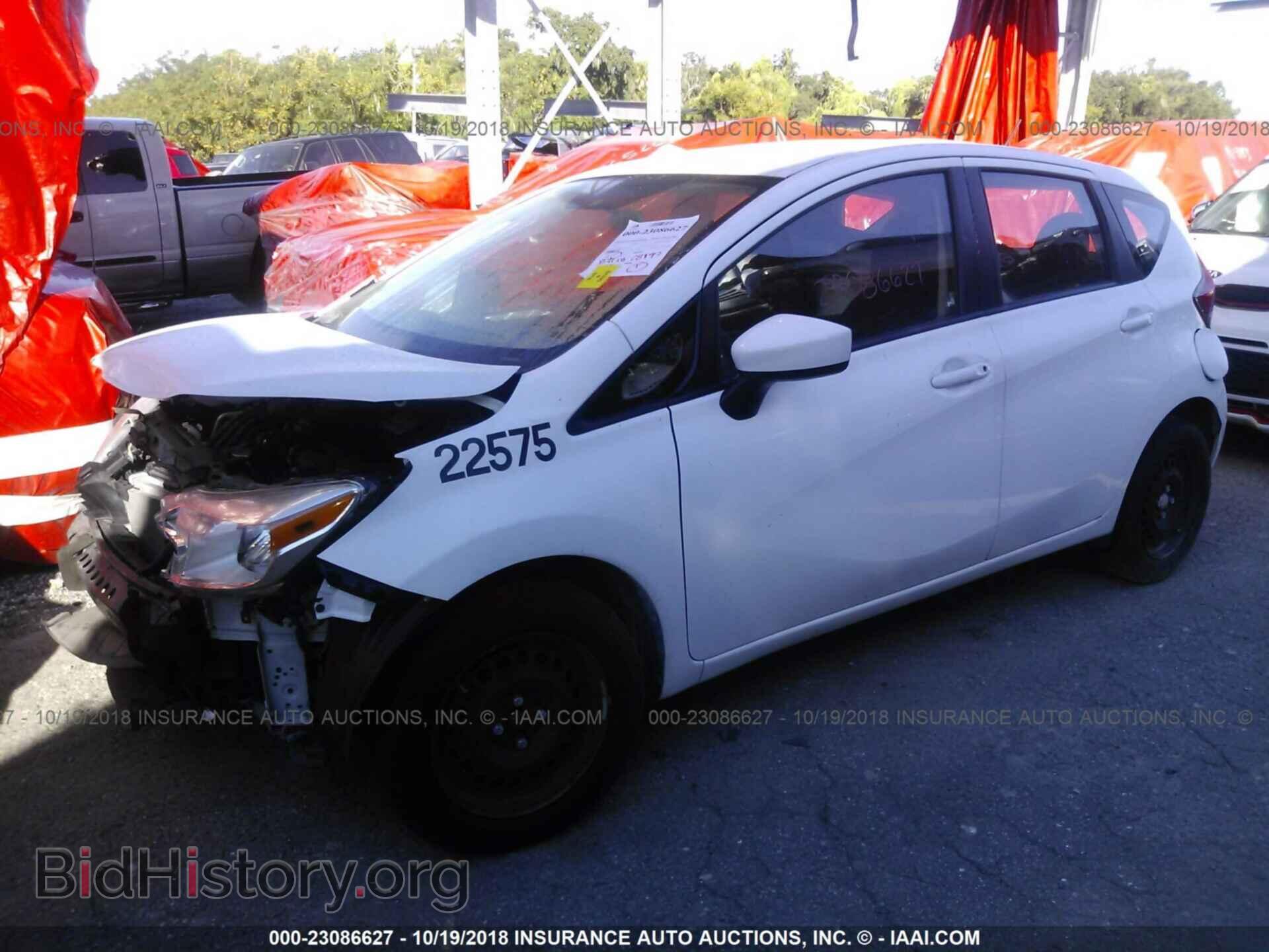 2016 Nissan Versa note - VIN: 3N1CE2CP8GL353671 - Фото 2