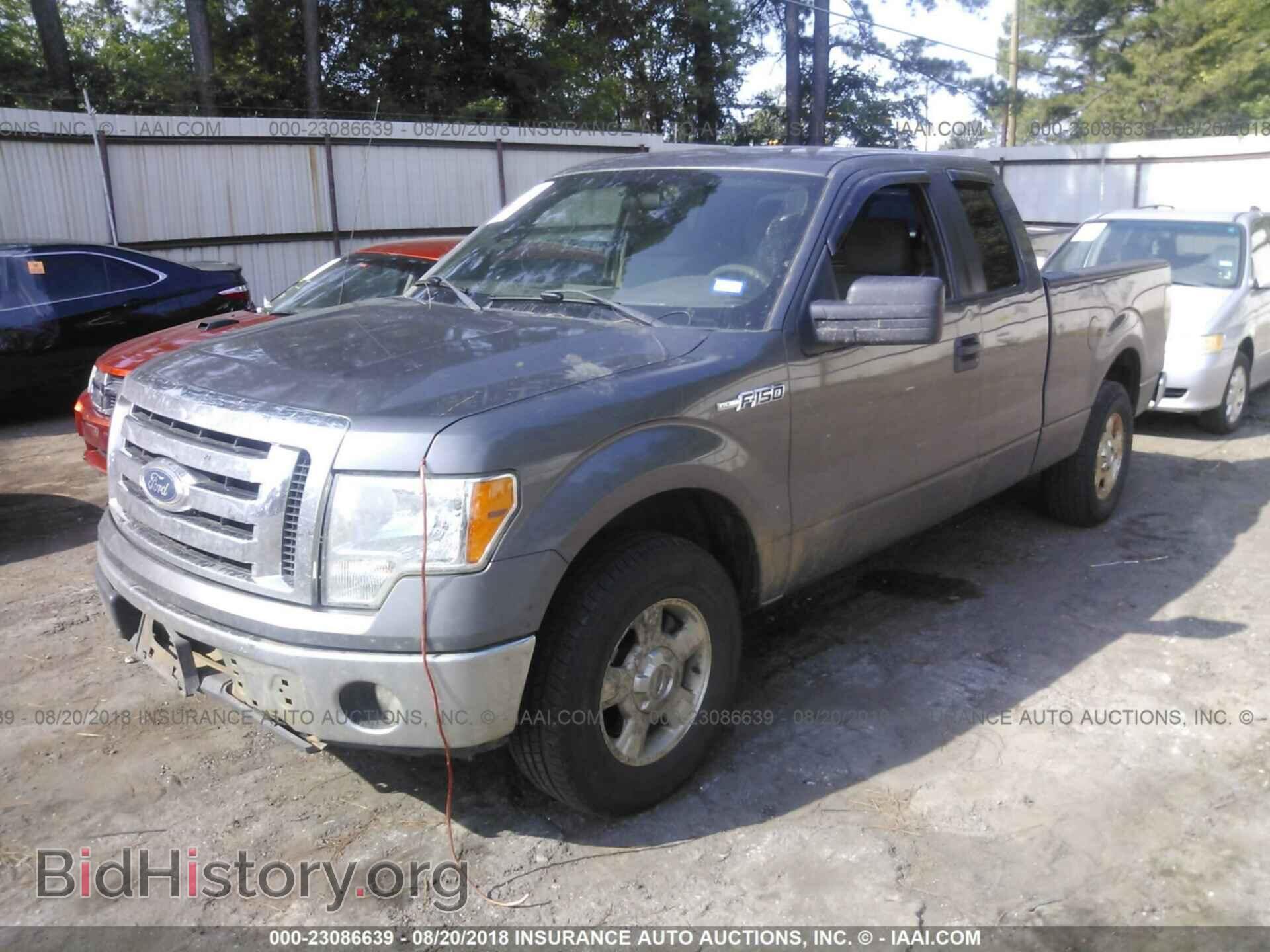 2011 Ford F150 - VIN: 1FTFX1CF8BFB58632 - Фото 2