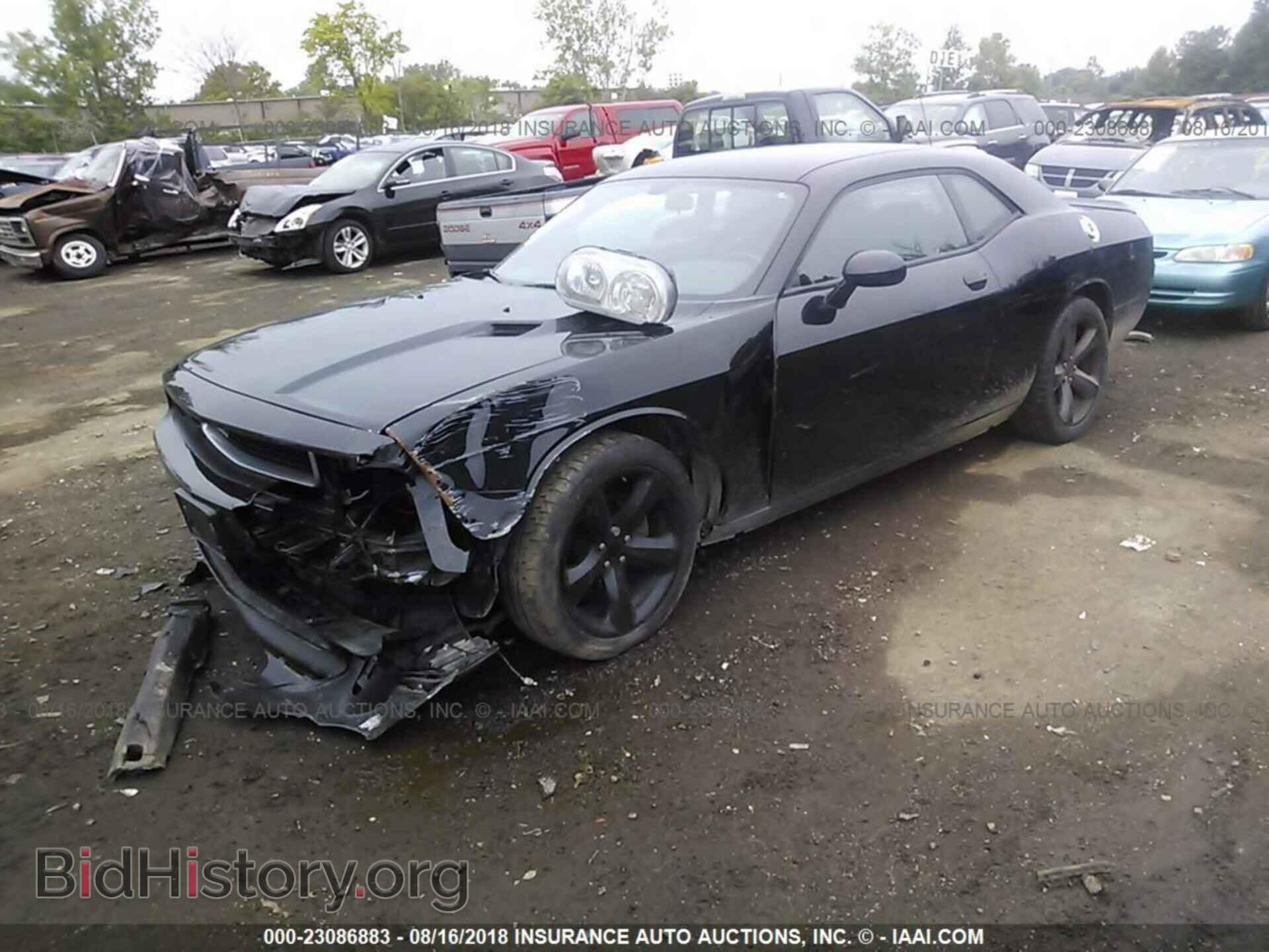 2012 Dodge Challenger - VIN: 2C3CDYAG4CH107293 - Photo 2
