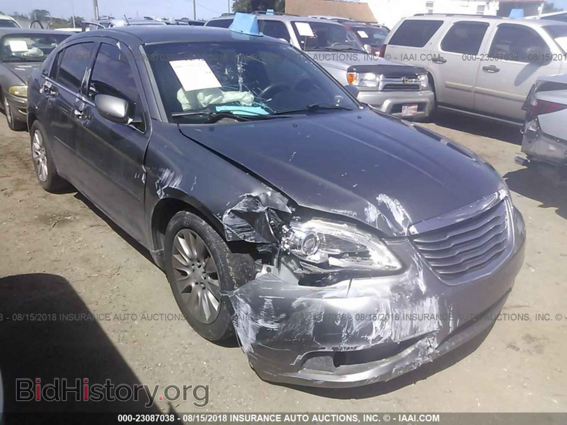 Фотография 1C3CCBAB6CN273066 - Chrysler 200 2012
