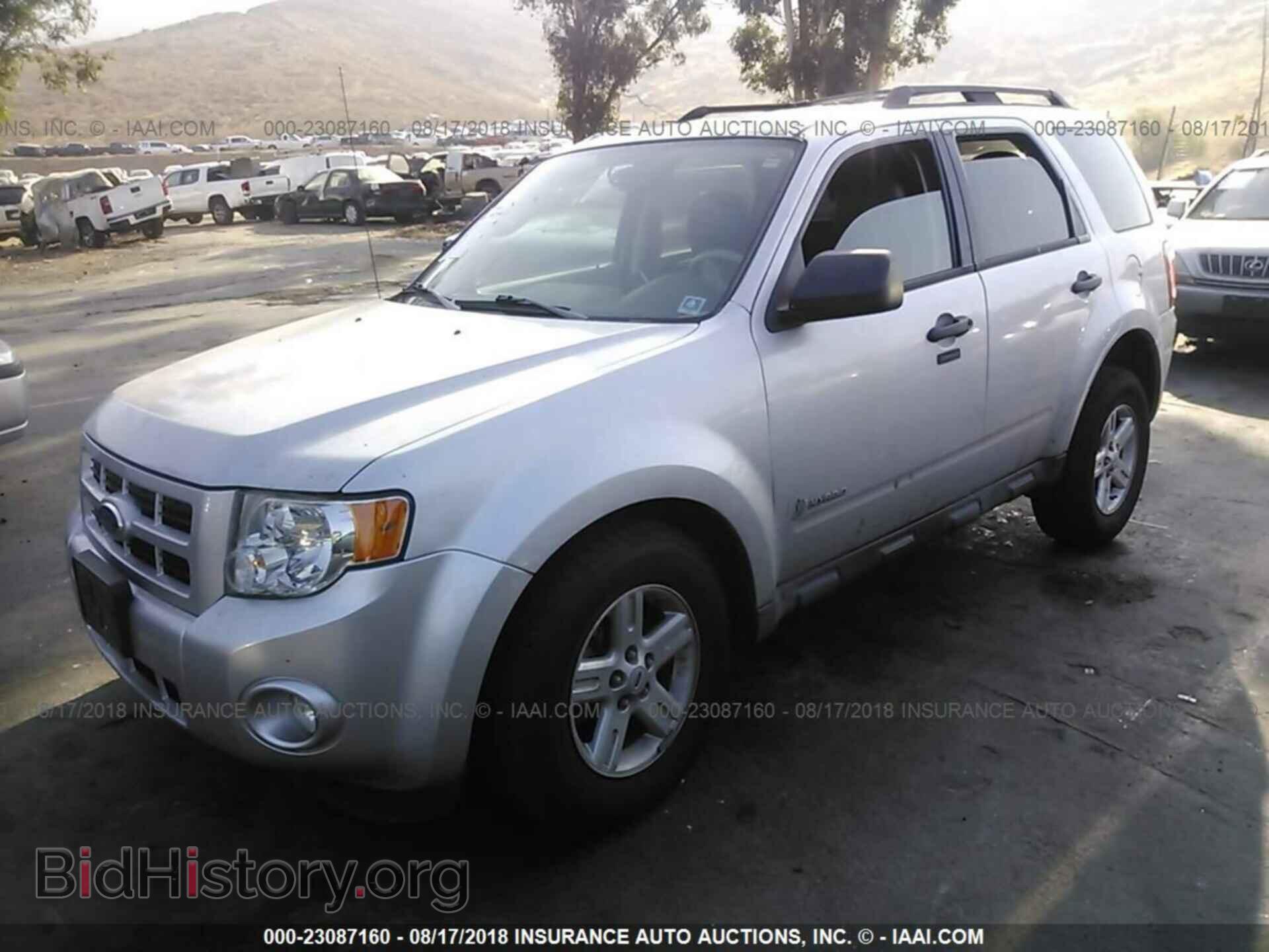 2011 FORD ESCAPE - VIN: 1FMCU4K31BKA16551 - Фото 2