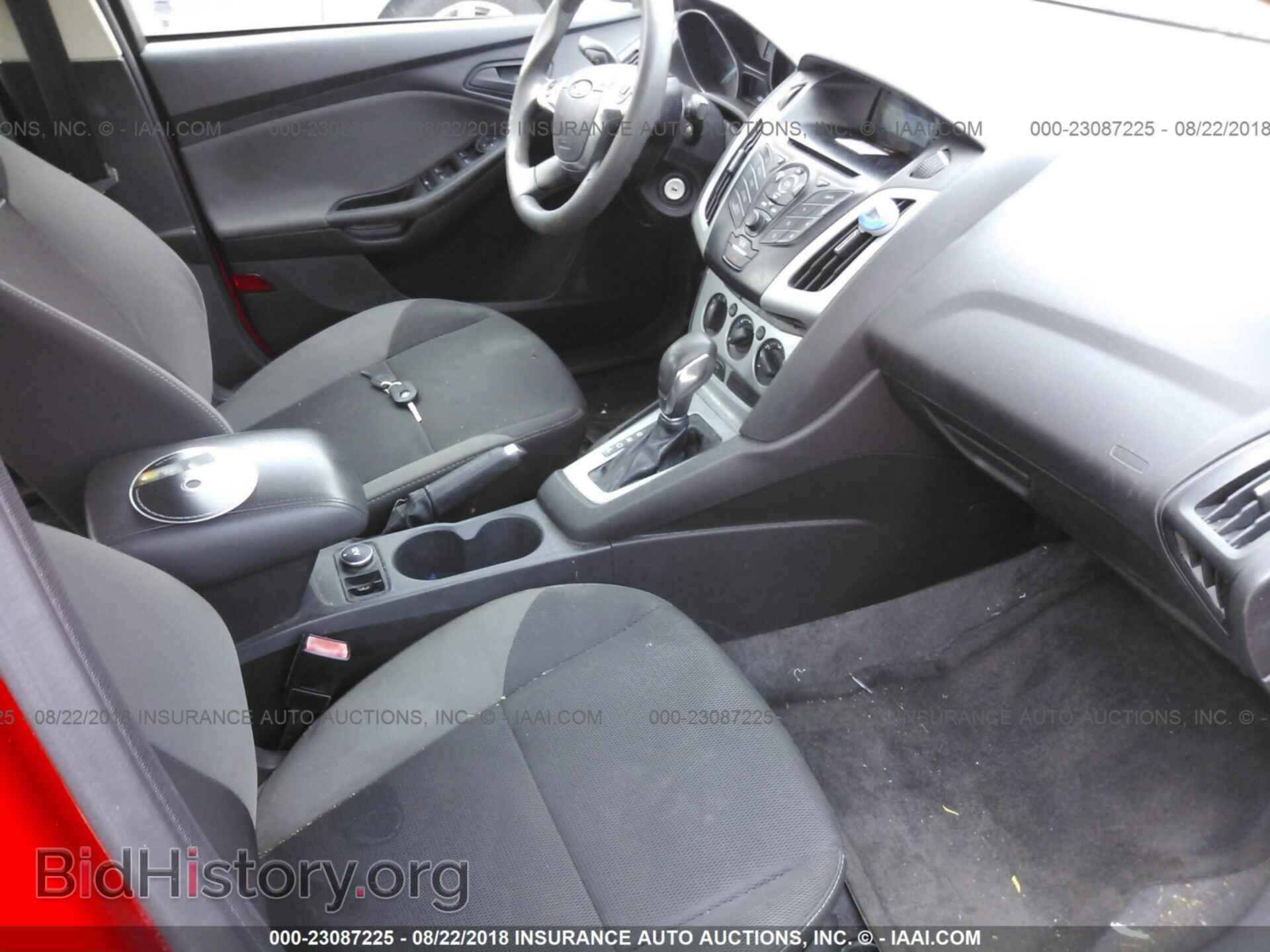2012 Ford Focus - VIN: 1FAHP3F26CL184524 - Photo 5