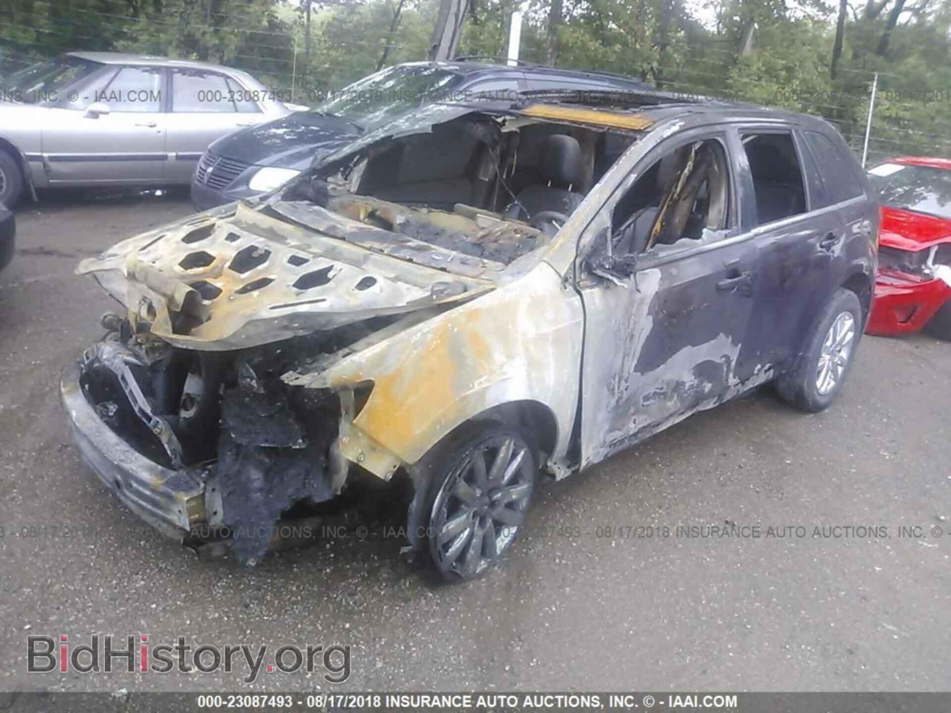2011 Ford Edge - VIN: 2FMDK4KC2BBA01660 - Фото 2