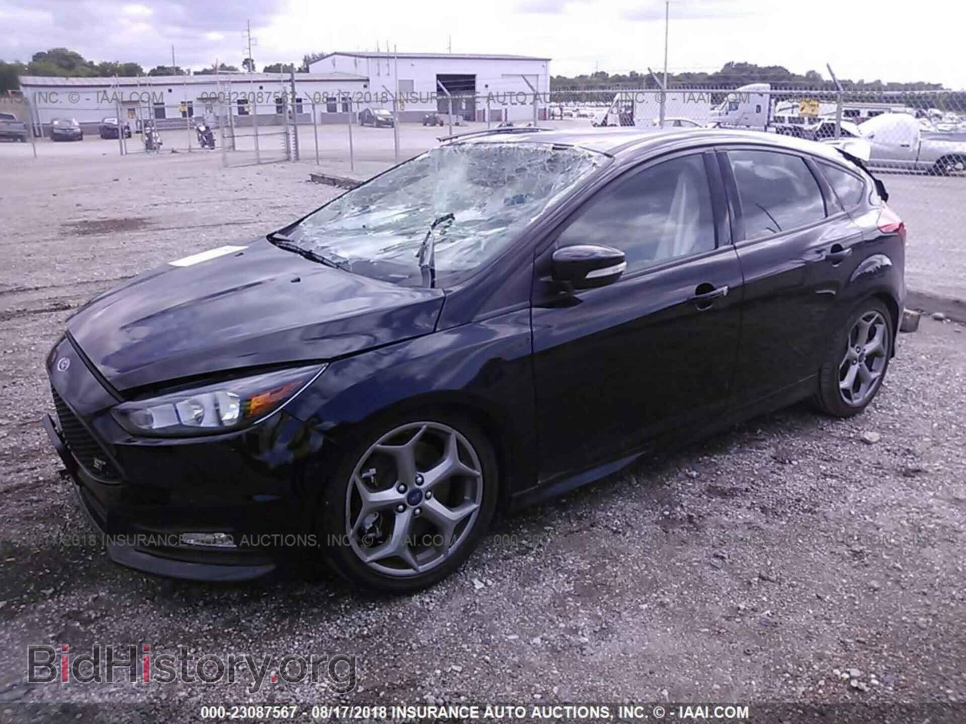 2018 Ford Focus - VIN: 1FADP3L98JL230111 - Фото 2
