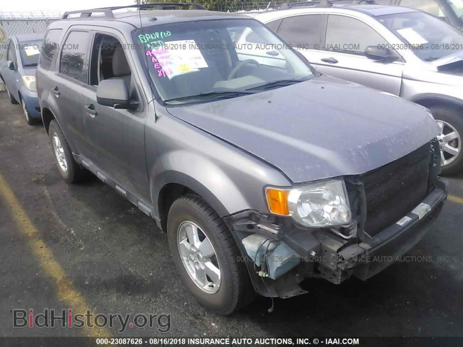 Photo 1FMCU9D70BKA74941 - Ford Escape 2011