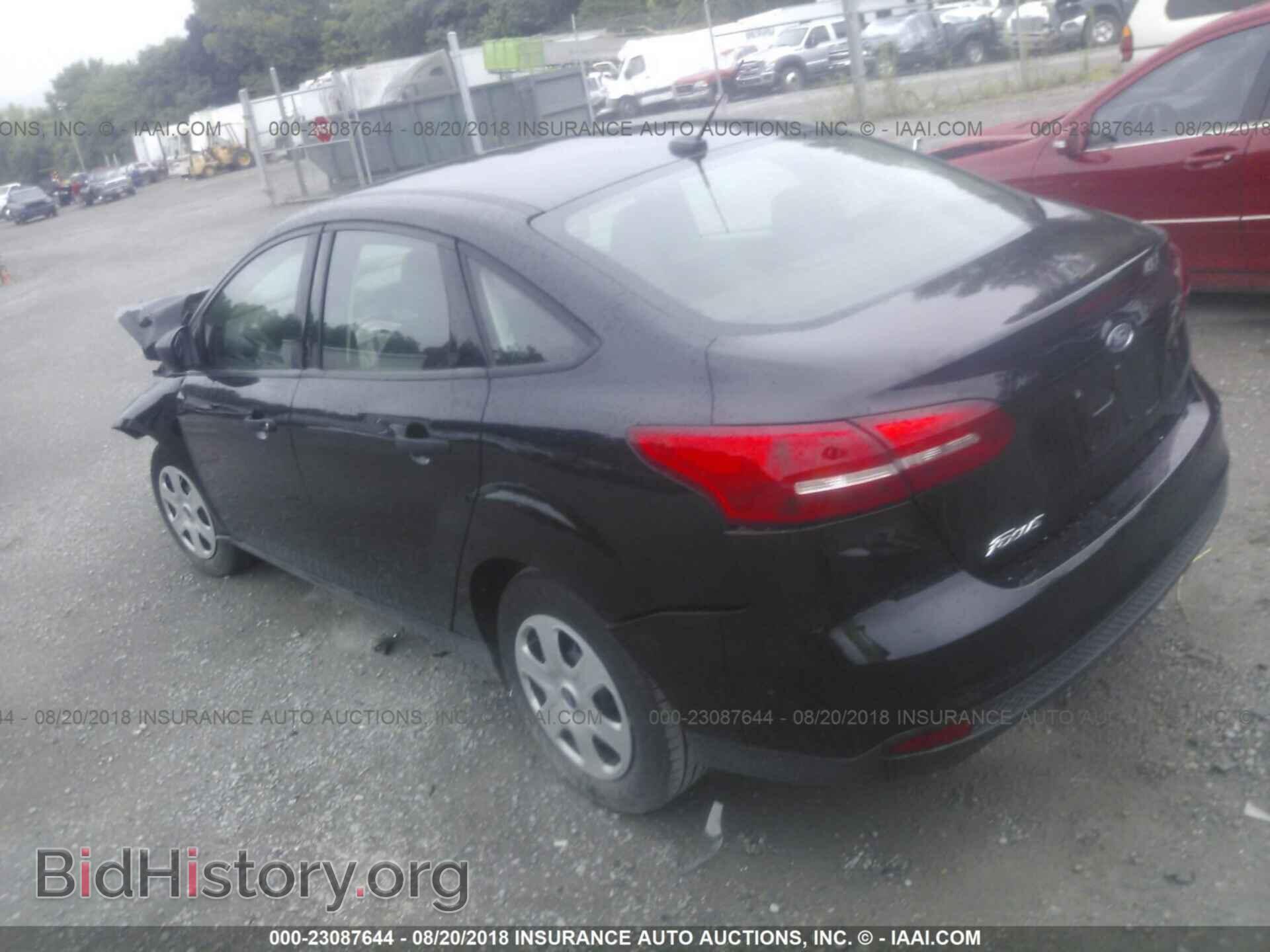 2017 Ford Focus - VIN: 1FADP3E24HL339076 - Фото 3