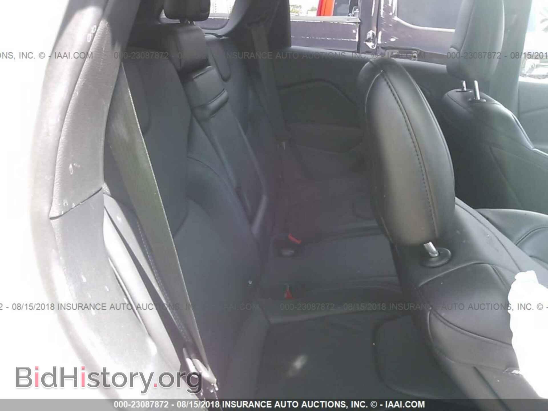 2019 Jeep Cherokee - VIN: 1C4PJLDB2KD170400 - Photo 8