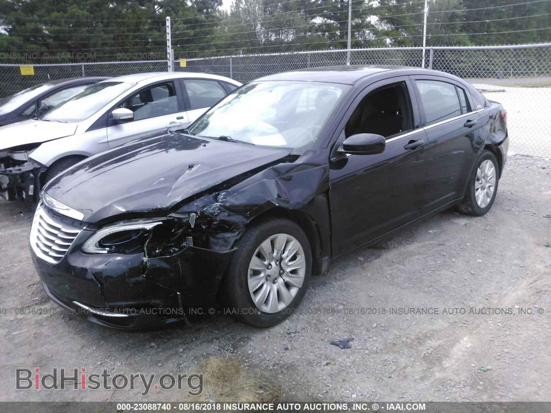 2011 Chrysler 200 - VIN: 1C3BC4FB7BN570183 - Photo 2