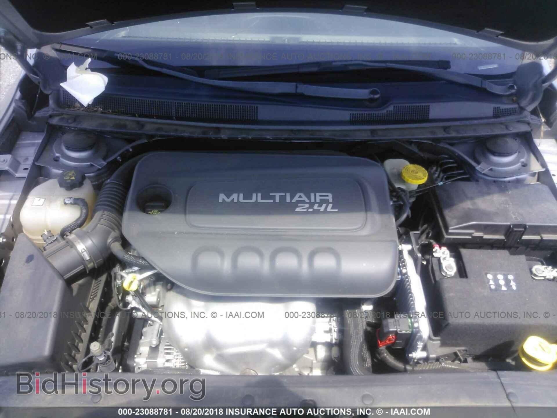 2016 Chrysler 200 - VIN: 1C3CCCAB2GN184834 - Photo 10