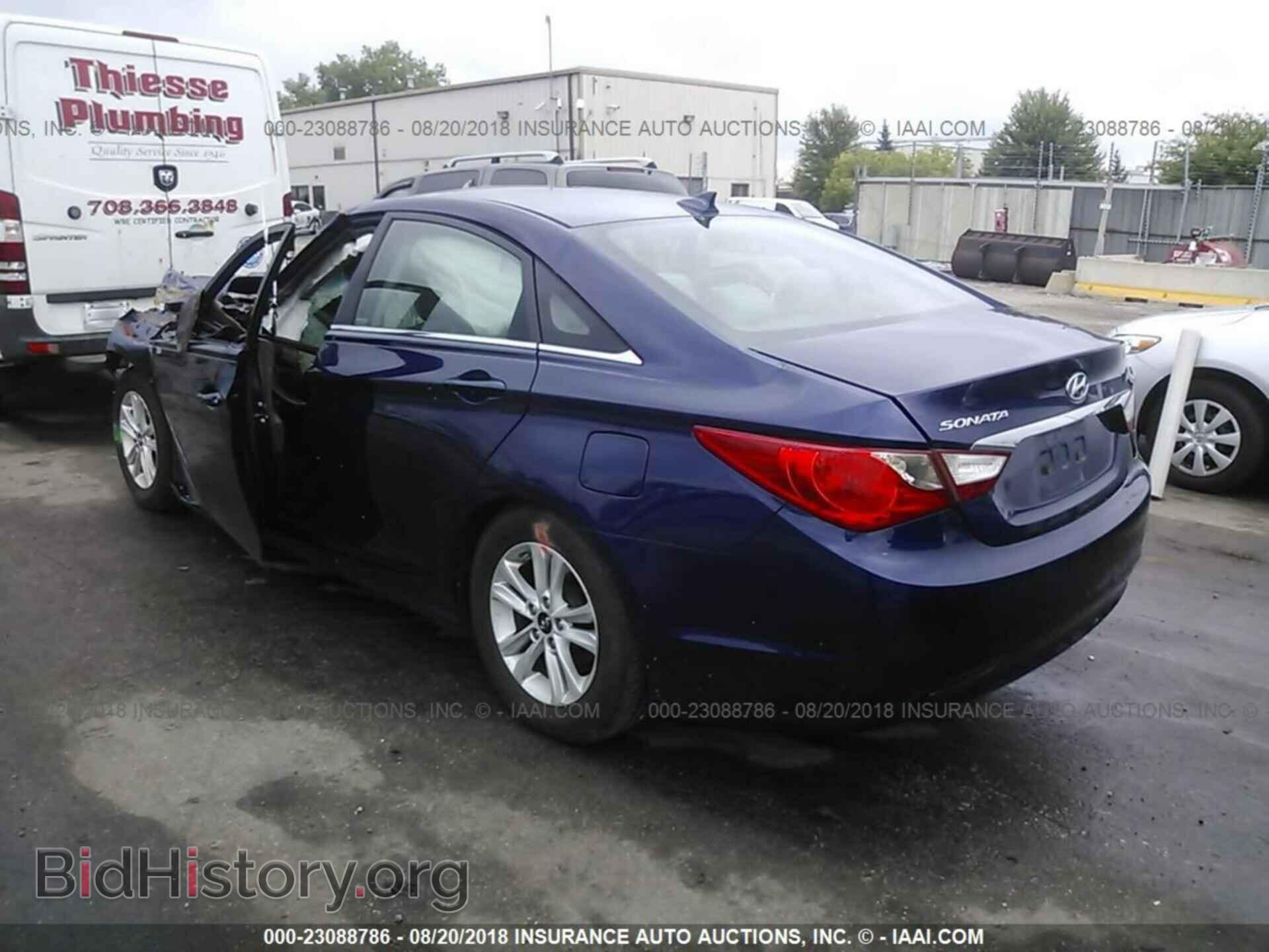 2012 Hyundai Sonata - VIN: 5NPEB4AC8CH337524 - Фото 3