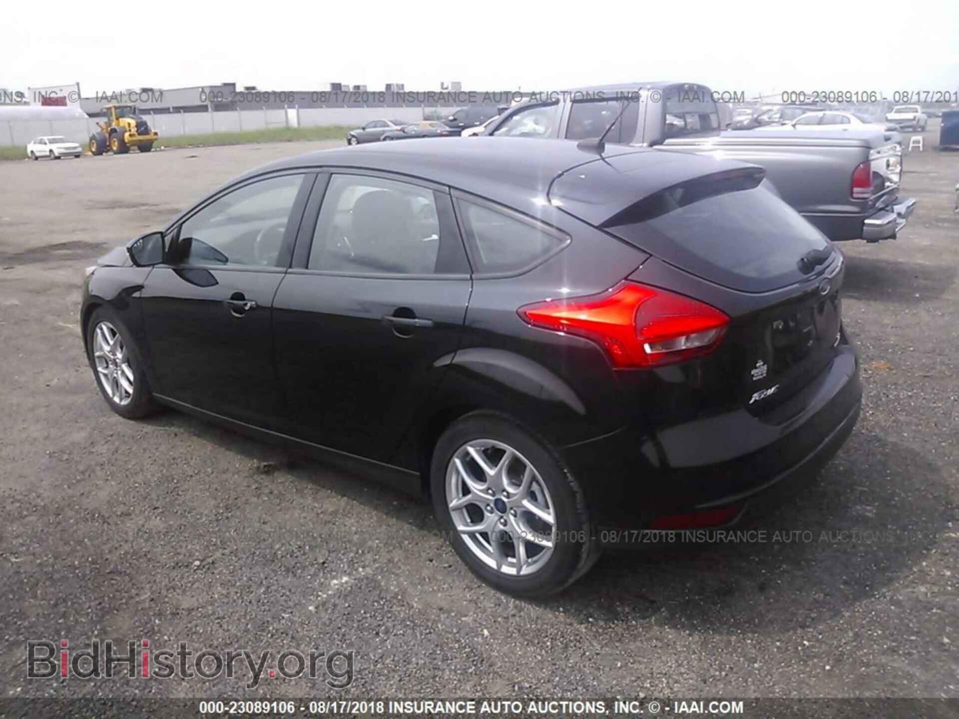 2015 Ford Focus - VIN: 1FADP3K2XFL313972 - Photo 3