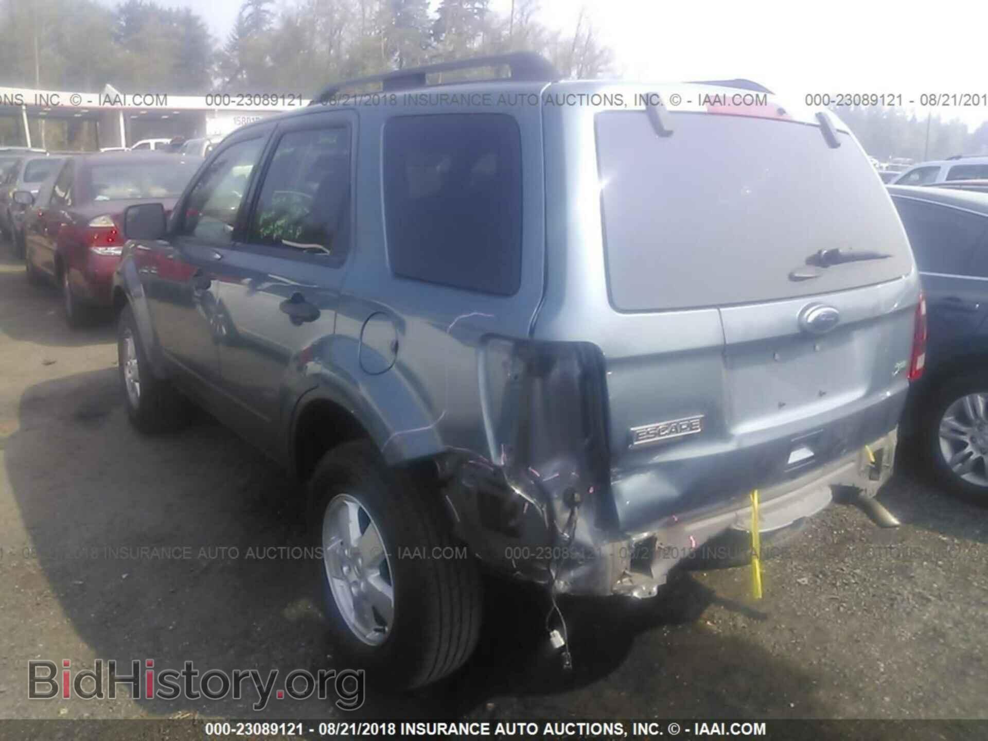 2011 Ford Escape - VIN: 1FMCU0DG3BKC30255 - Photo 3