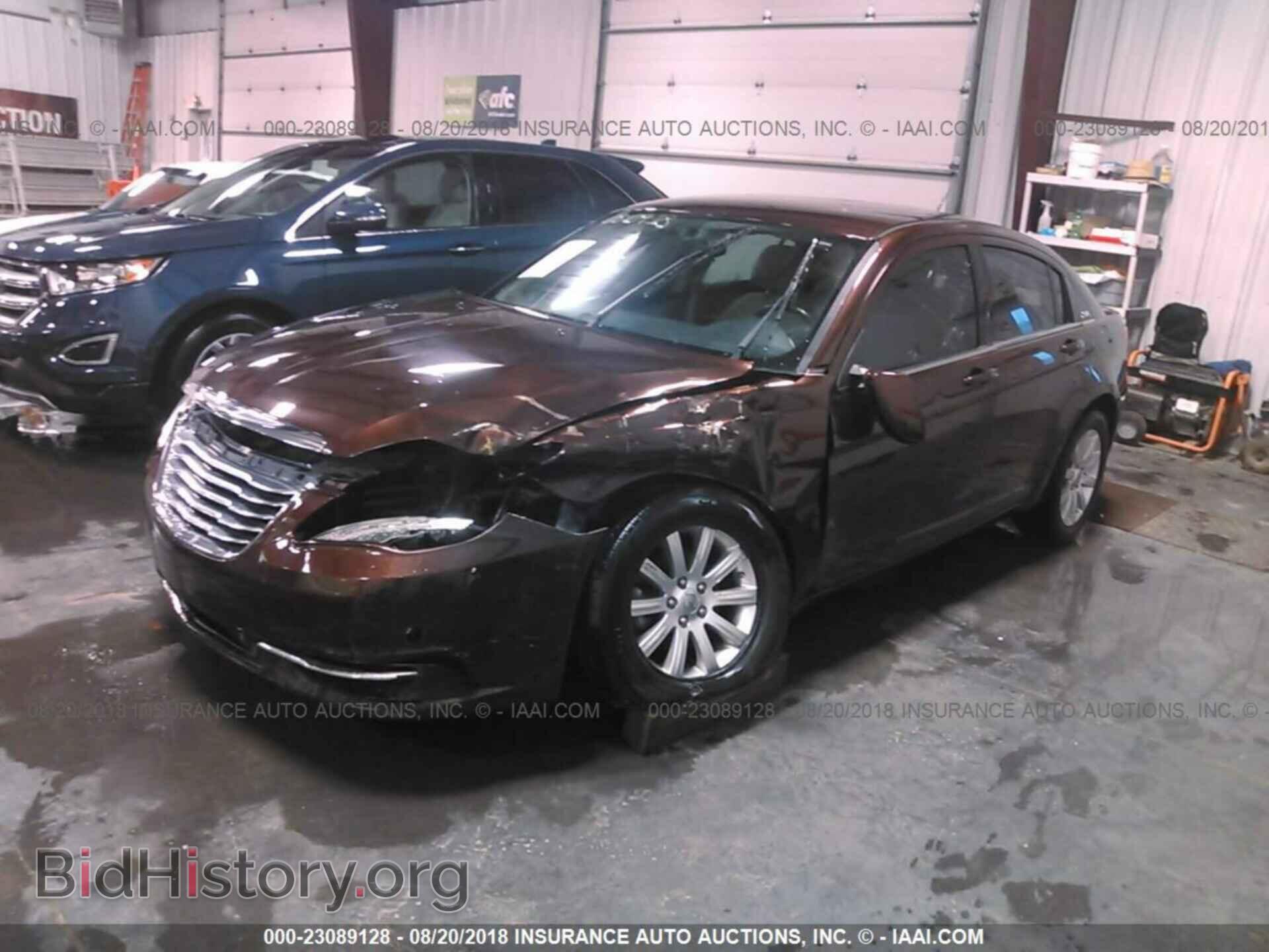2012 Chrysler 200 - VIN: 1C3CCBBB5CN262915 - Фото 2