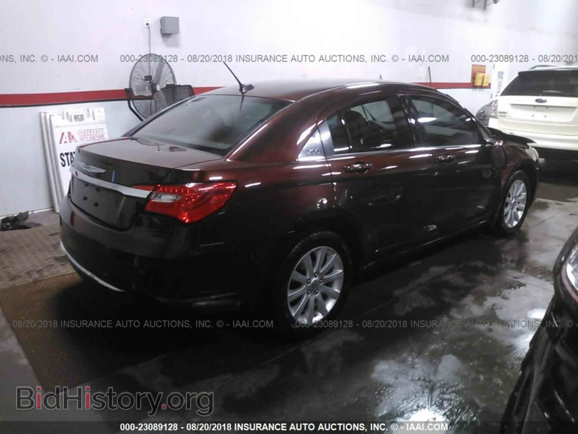 2012 Chrysler 200 - VIN: 1C3CCBBB5CN262915 - Фото 4