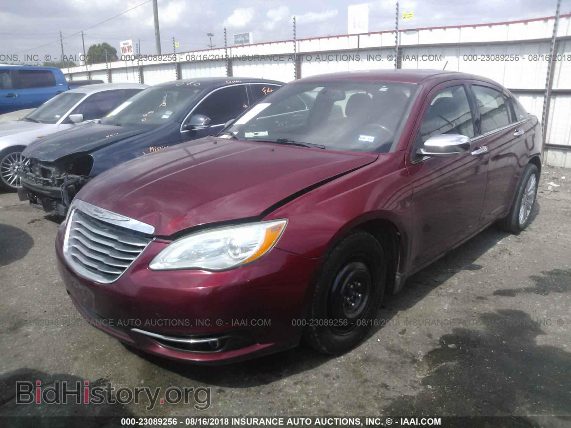 2011 Chrysler 200 - VIN: 1C3BC2FG2BN527192 - Photo 2