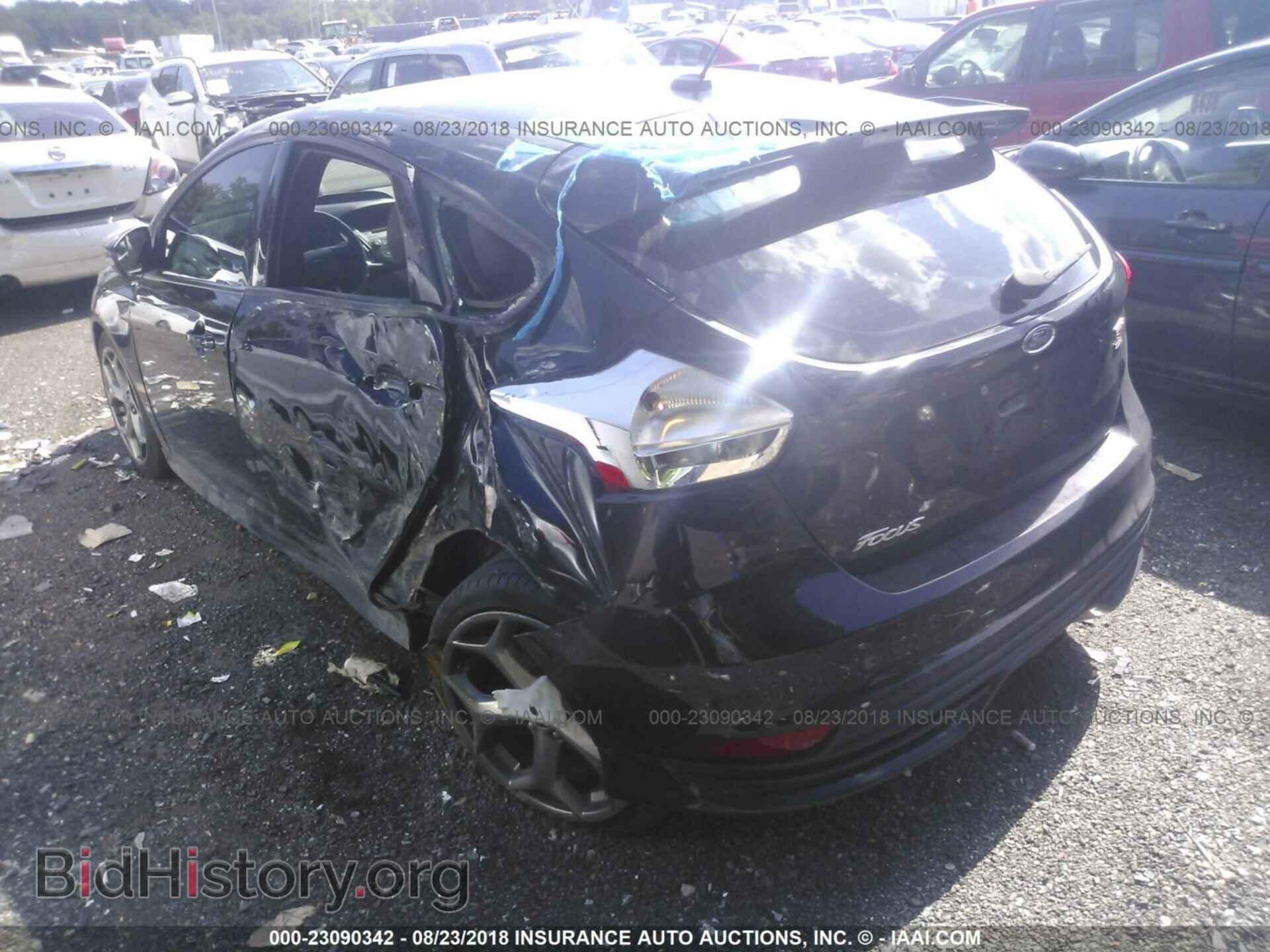 2016 Ford Focus - VIN: 1FADP3L91GL356867 - Photo 3