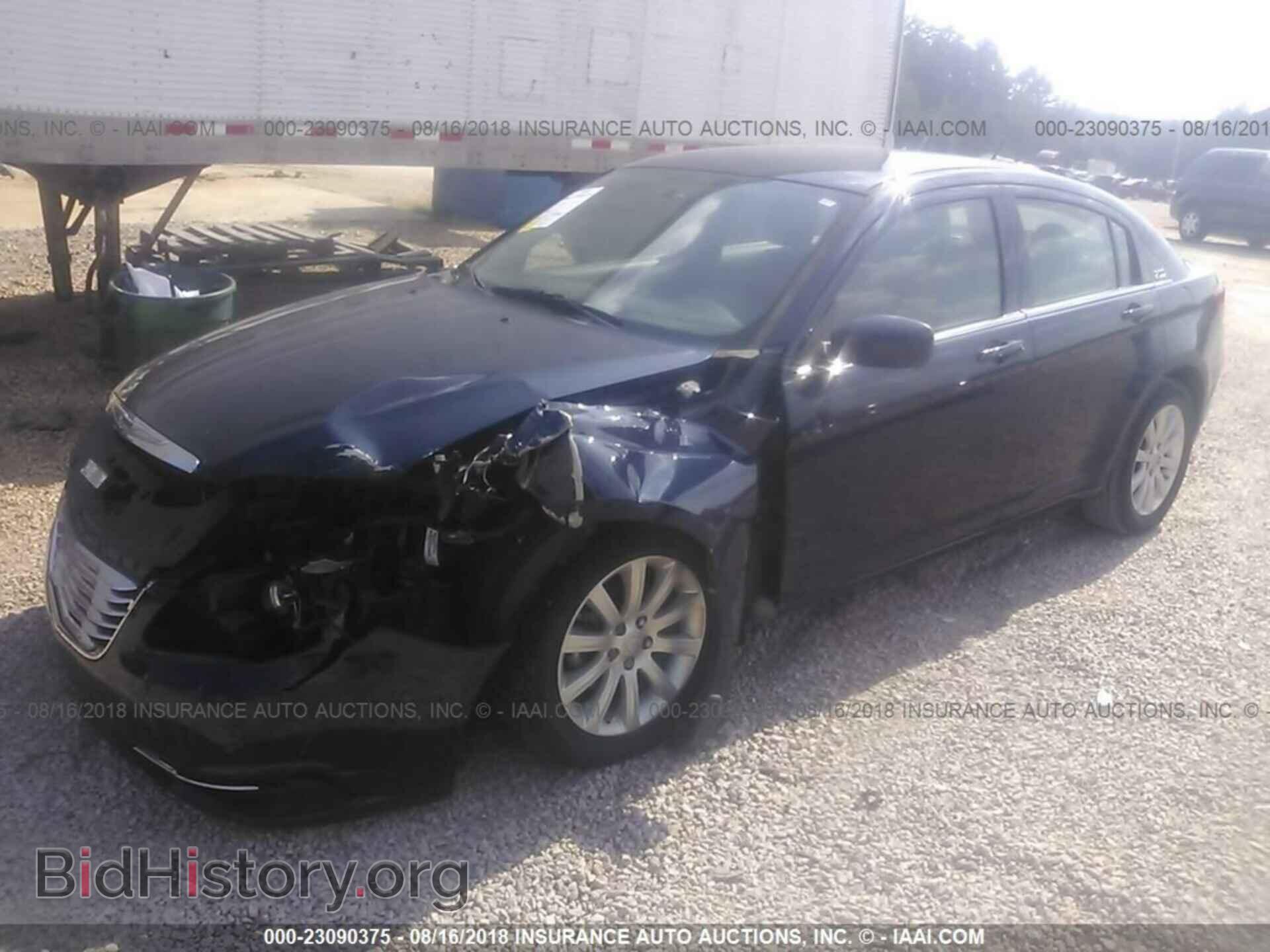 2013 Chrysler 200 - VIN: 1C3CCBBB5DN672812 - Photo 2