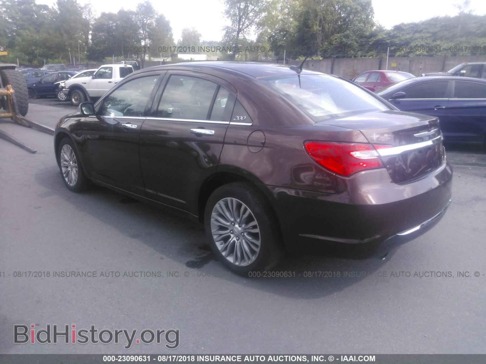 2013 Chrysler 200 - VIN: 1C3CCBCG6DN520774 - Photo 3