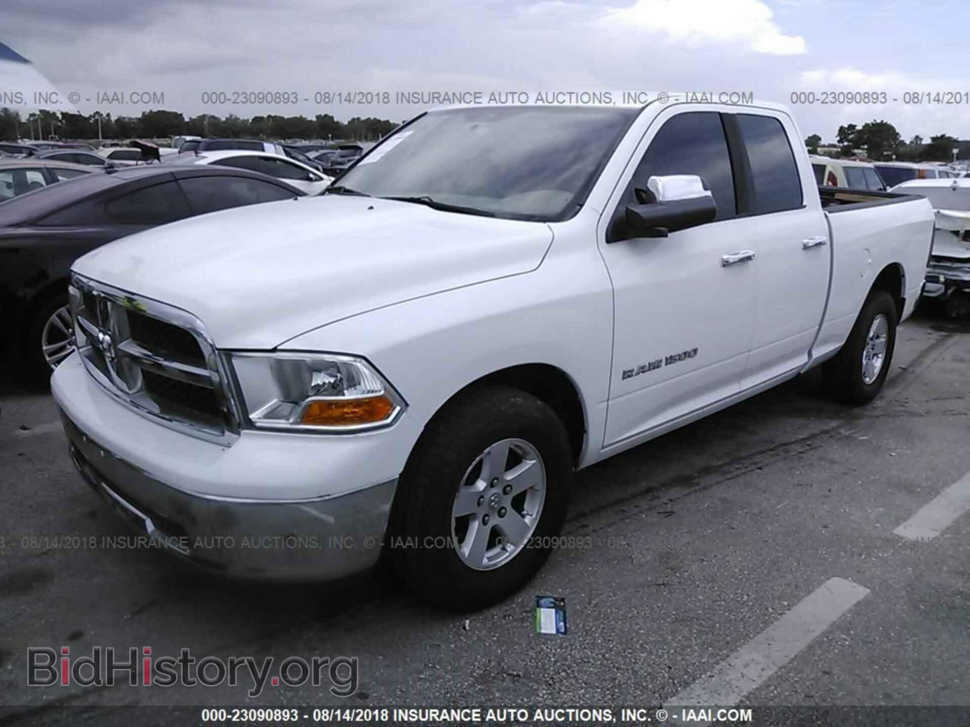 2011 Dodge Ram 1500 - VIN: 1D7RB1GP0BS687214 - Photo 2