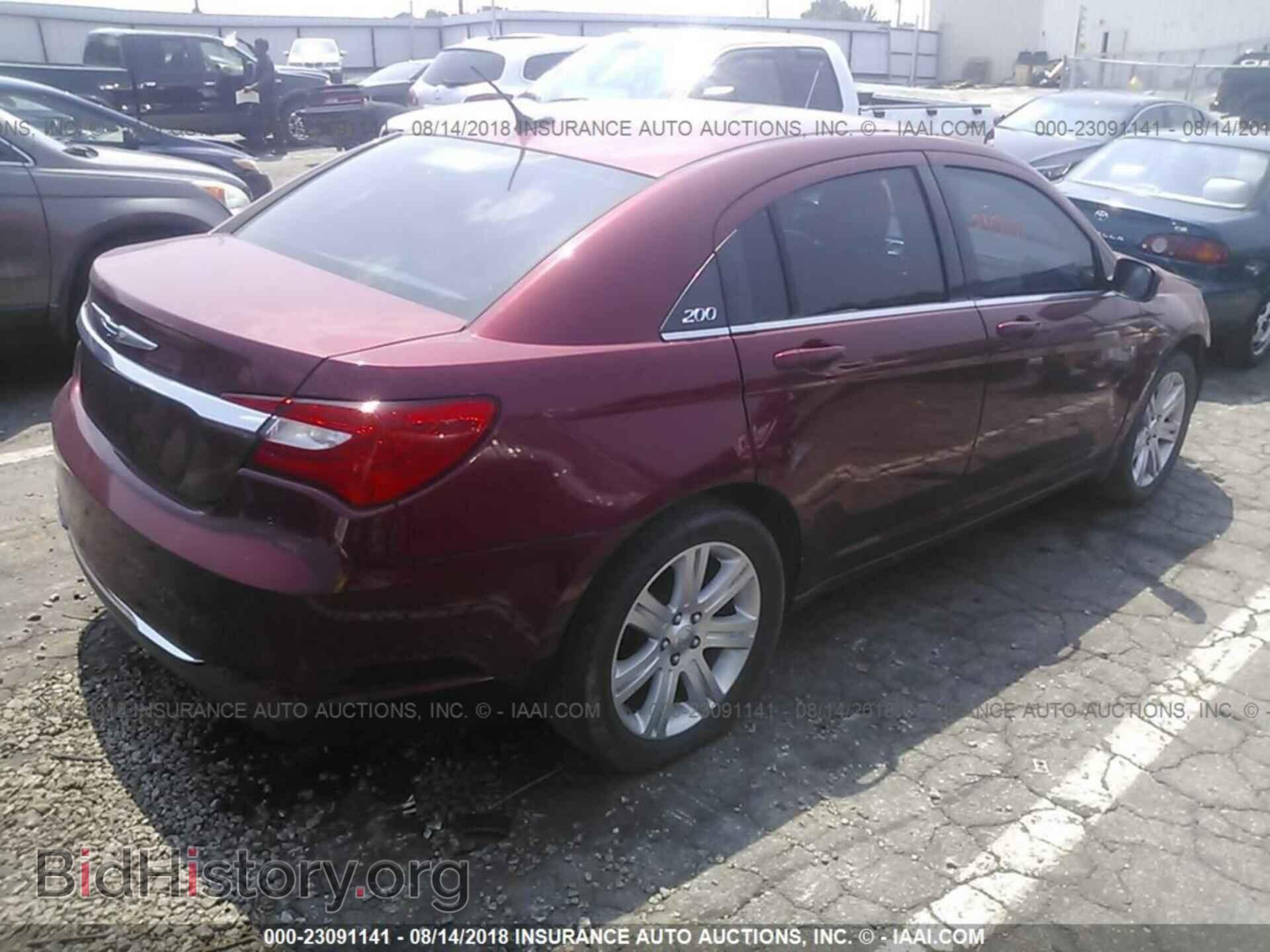 2013 Chrysler 200 - VIN: 1C3CCBBB5DN601061 - Фото 4
