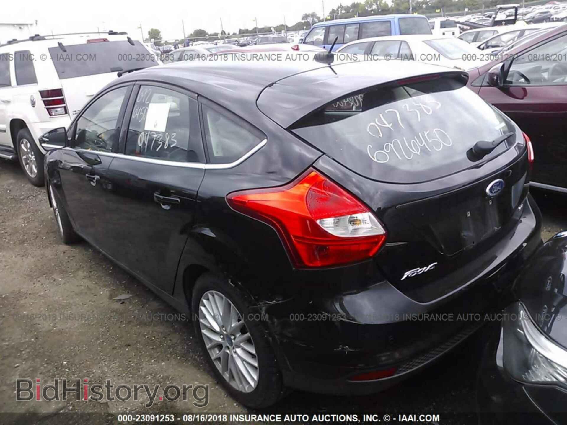 2012 Ford Focus - VIN: 1FAHP3M28CL258674 - Фото 3
