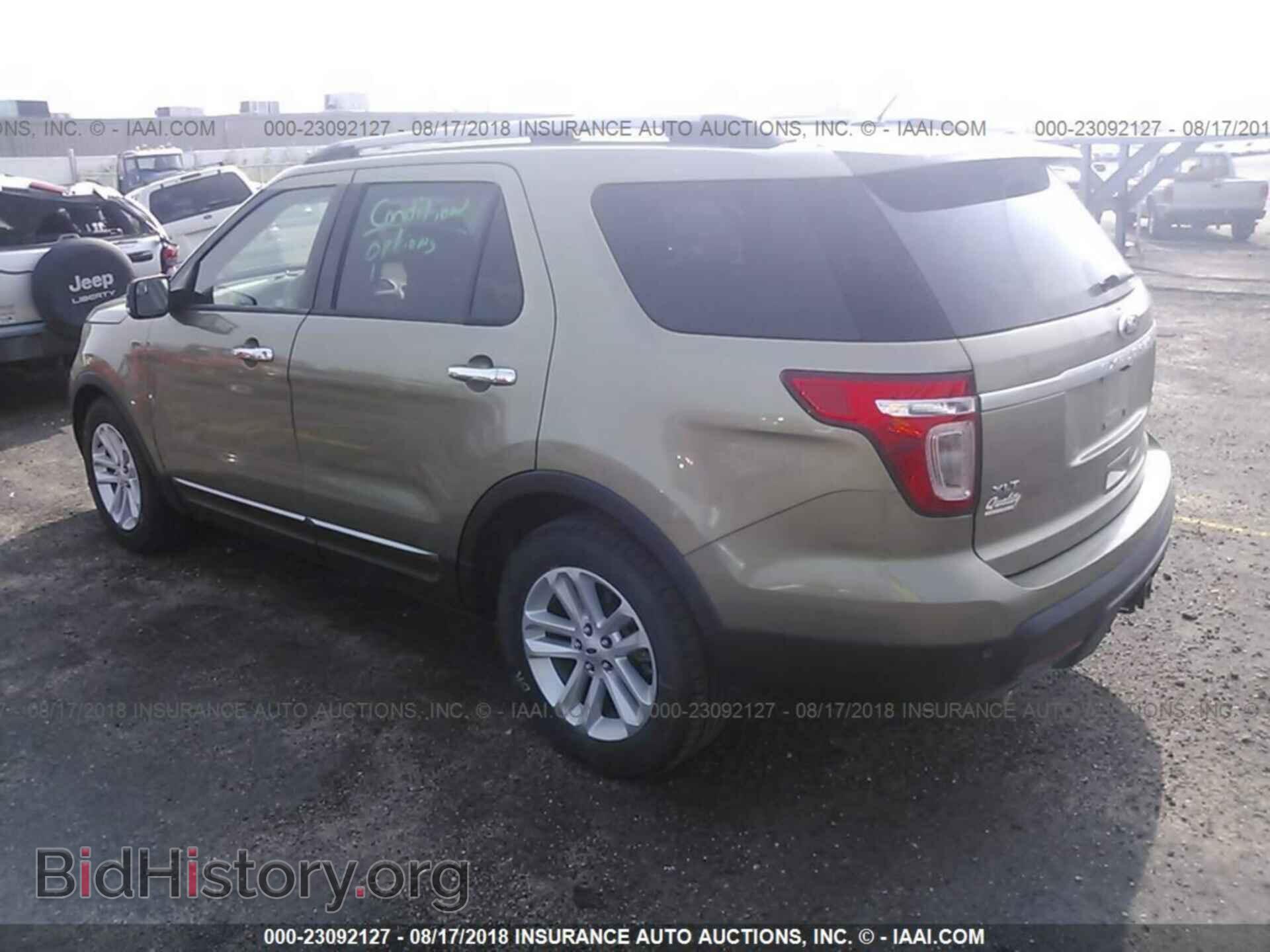 2013 Ford Explorer - VIN: 1FM5K7D81DGA12532 - Photo 3
