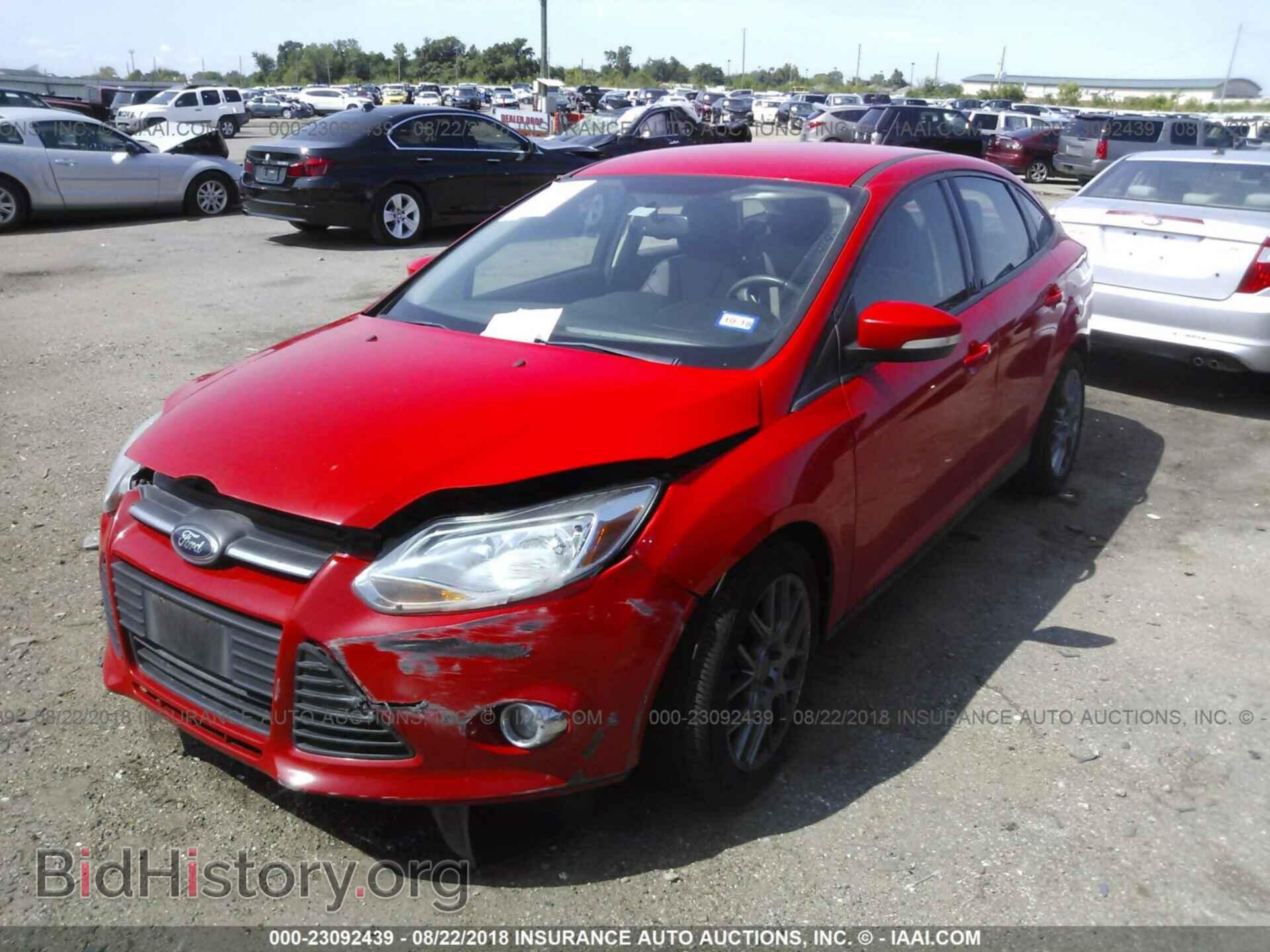2013 Ford Focus - VIN: 1FADP3F24DL246454 - Фото 2
