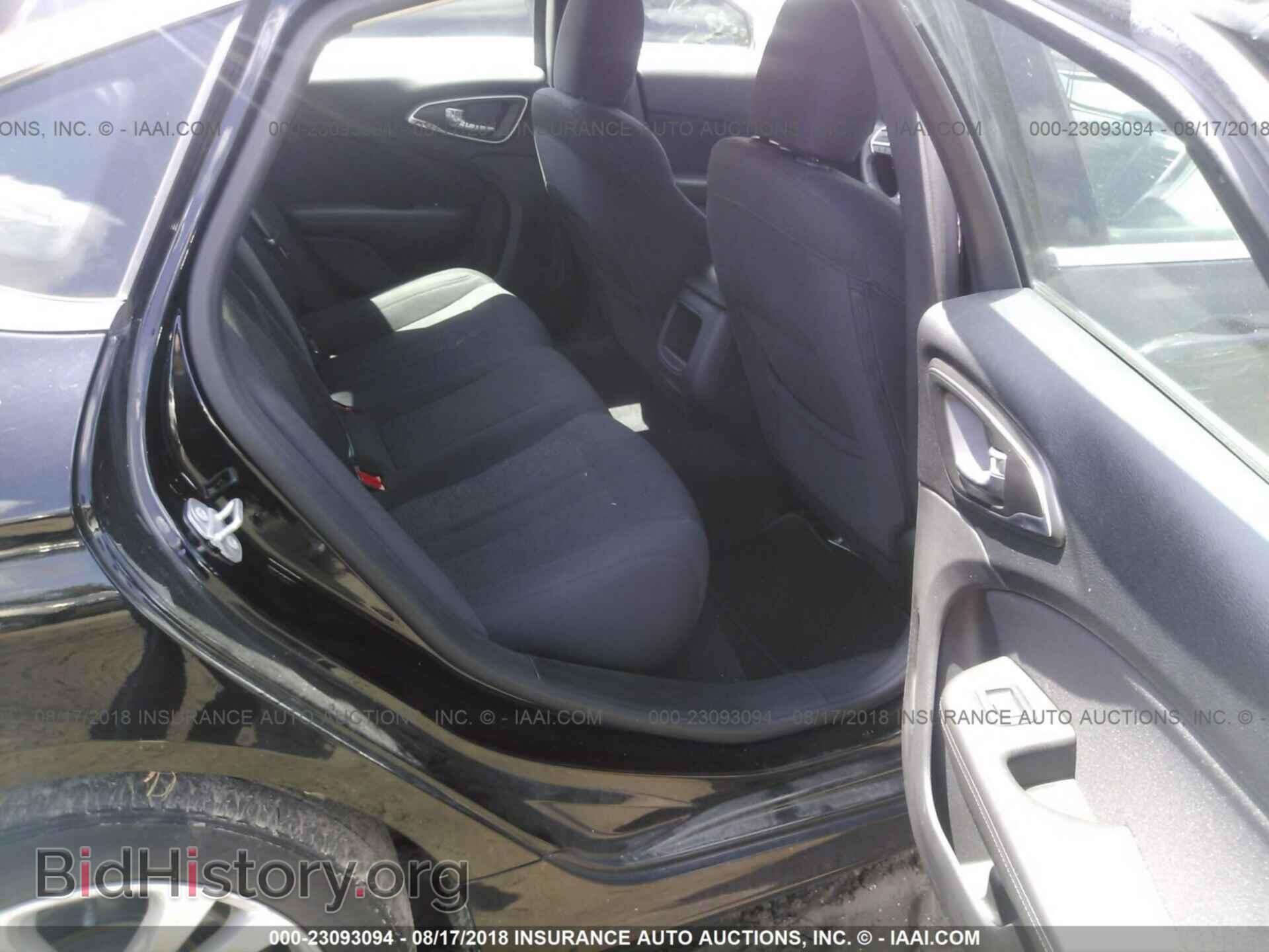 2016 Chrysler 200 - VIN: 1C3CCCAB8GN122077 - Photo 8