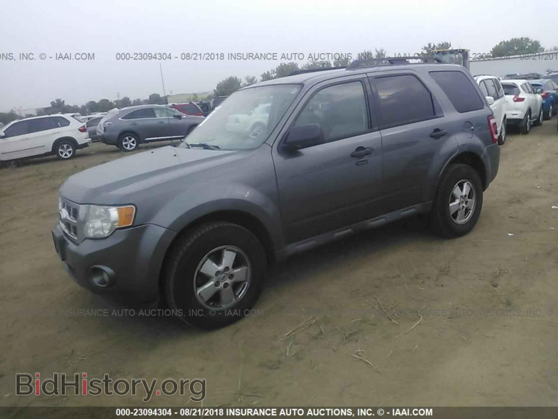 2012 Ford Escape - VIN: 1FMCU9D76CKA59720 - Фото 2