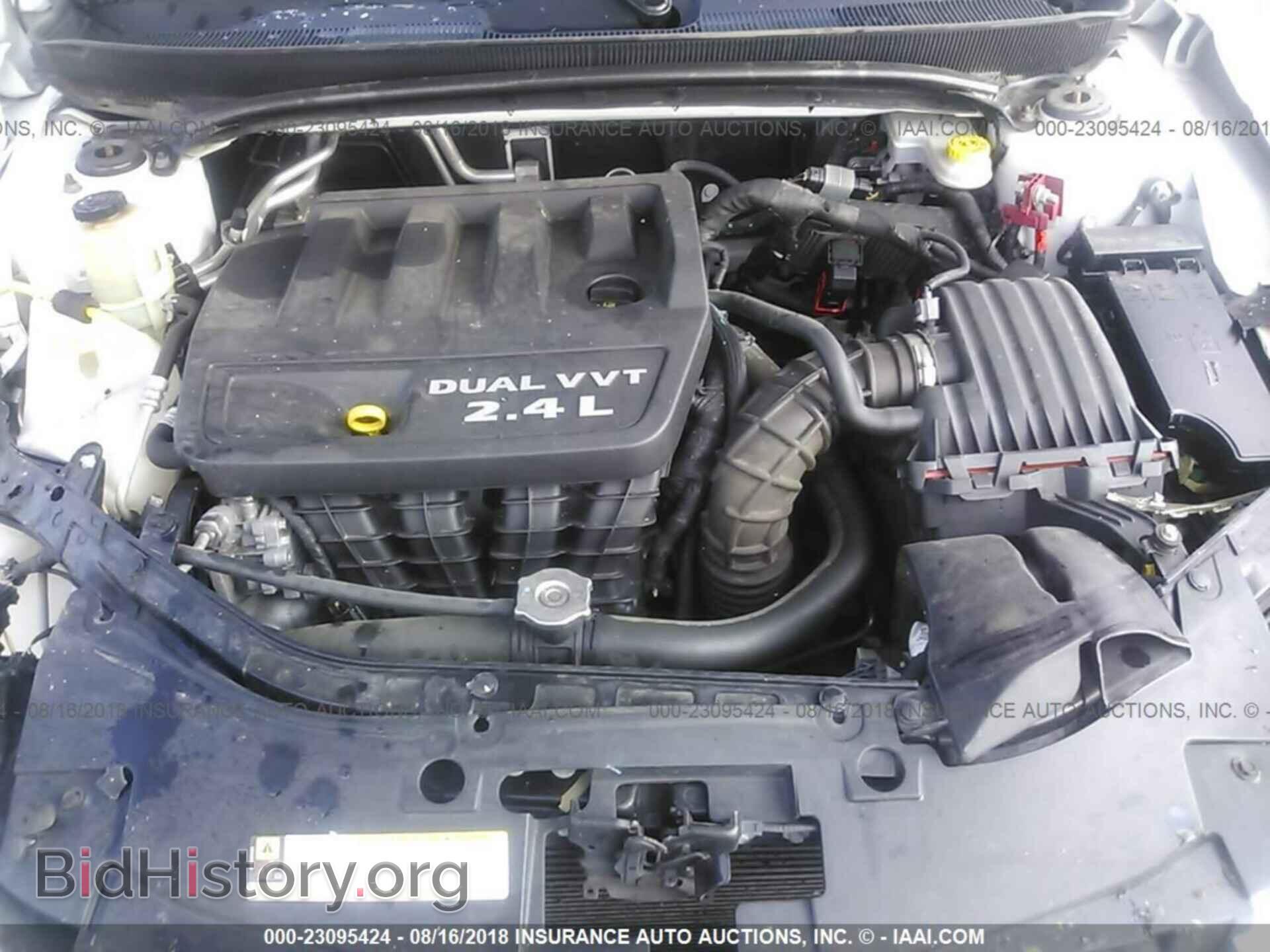 2013 Chrysler 200 - VIN: 1C3CCBBB0DN521943 - Фото 10
