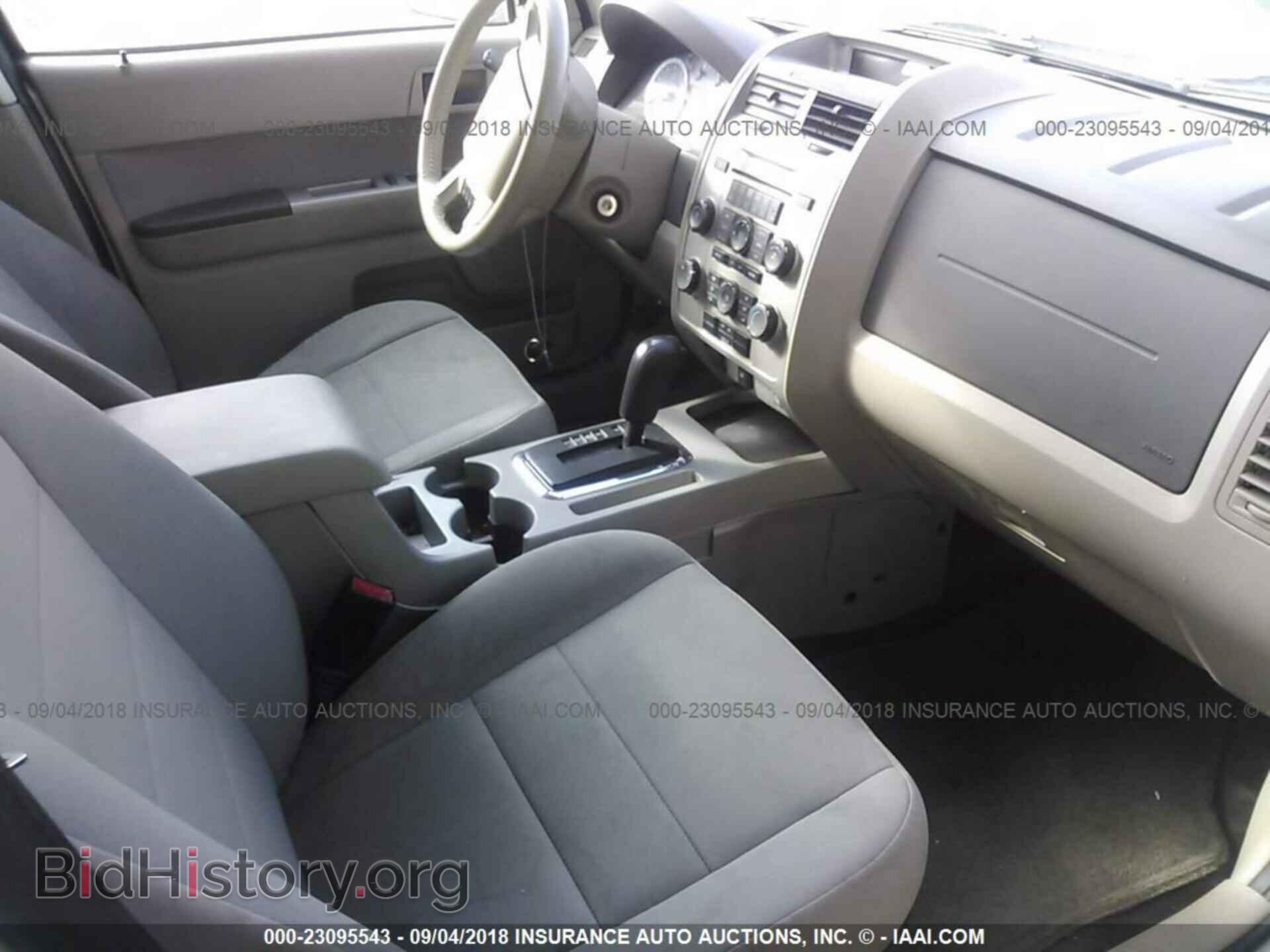 2012 Ford Escape - VIN: 1FMCU9D7XCKC10929 - Photo 5