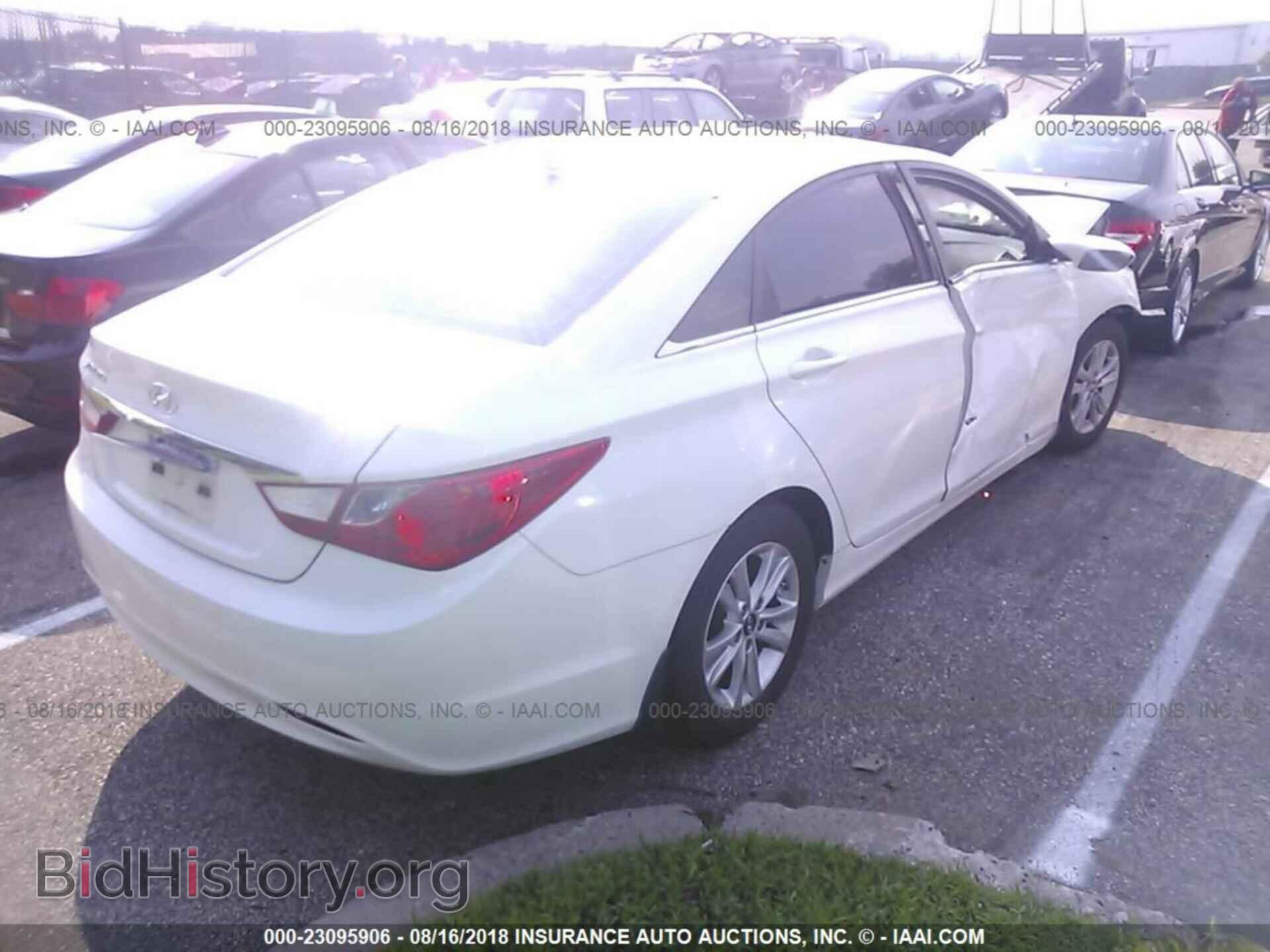 2012 Hyundai Sonata - VIN: 5NPEB4AC0CH461027 - Photo 4
