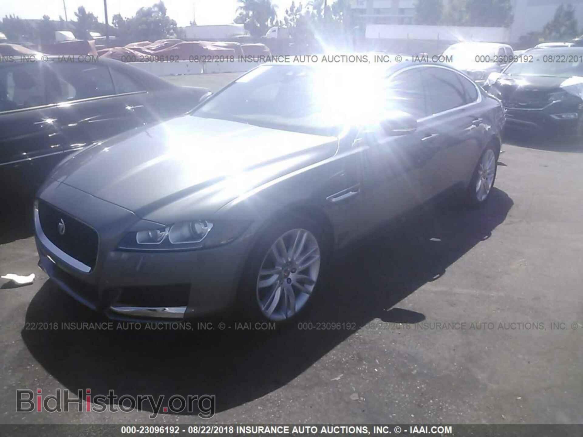 2017 Jaguar Xf - VIN: SAJBE4BV0HCY41080 - Фото 2