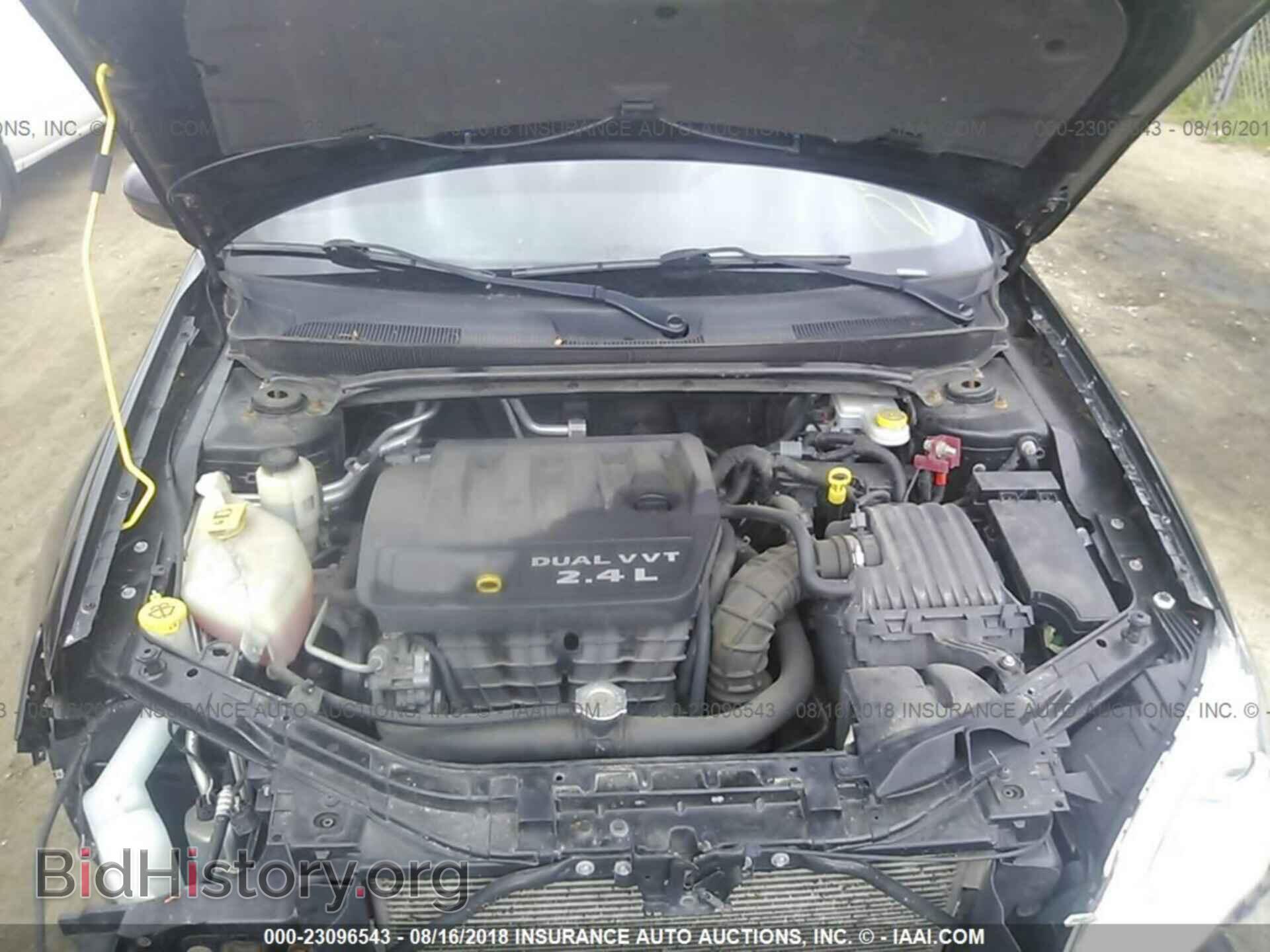 2012 Chrysler 200 - VIN: 1C3CCBAB1CN320858 - Фото 10