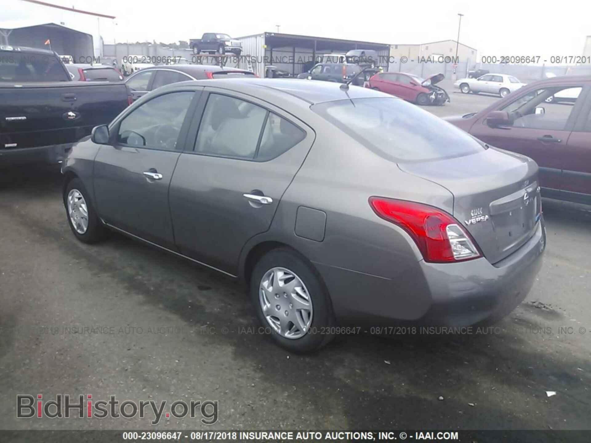 2012 Nissan Versa - VIN: 3N1CN7AP8CL892155 - Фото 3