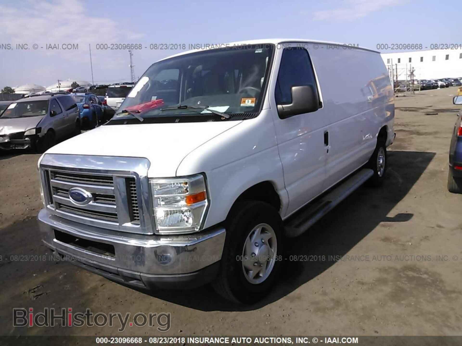 2011 Ford Econoline - VIN: 1FTNE2EW8BDA49751 - Photo 2