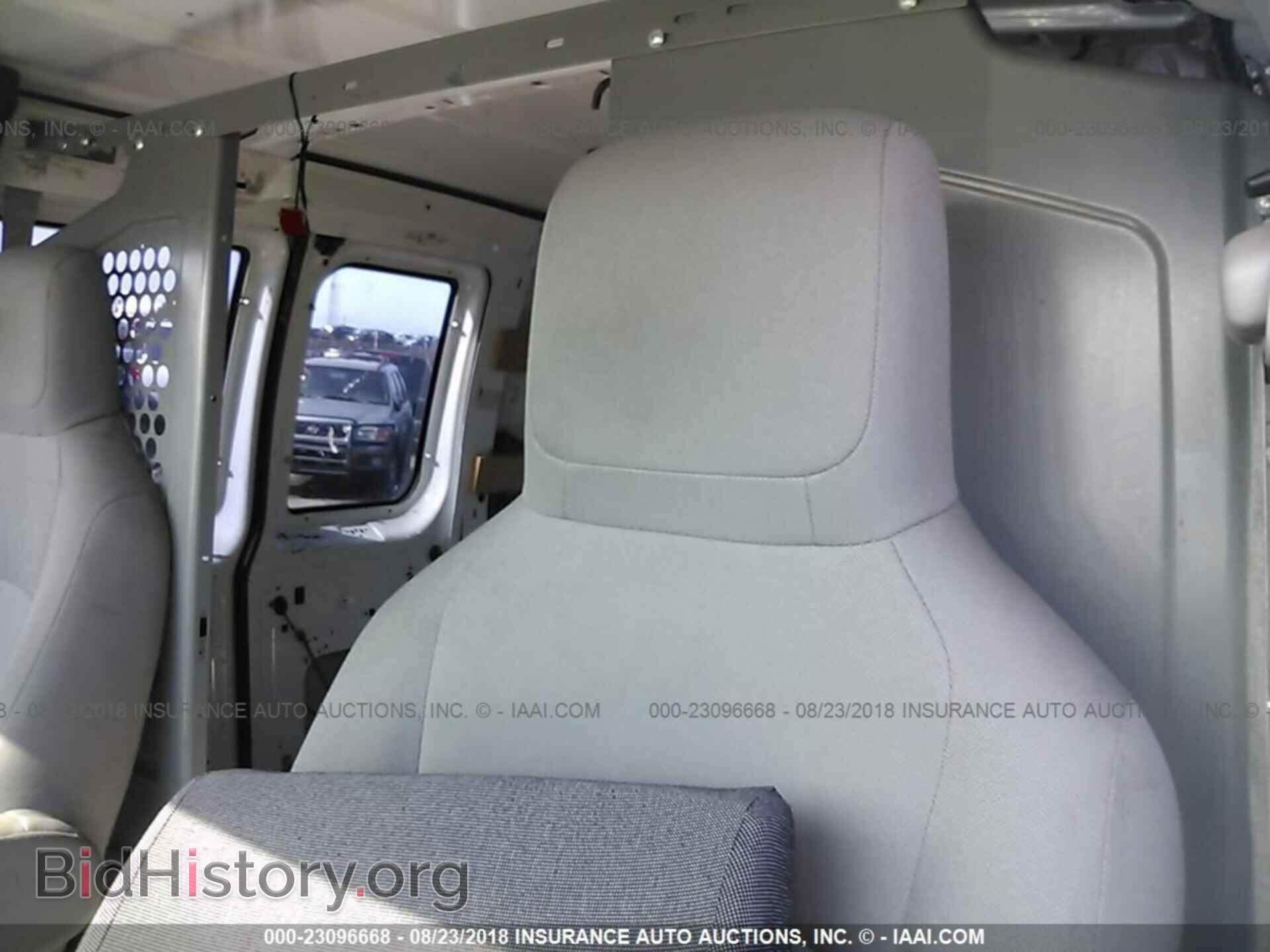 2011 Ford Econoline - VIN: 1FTNE2EW8BDA49751 - Photo 8