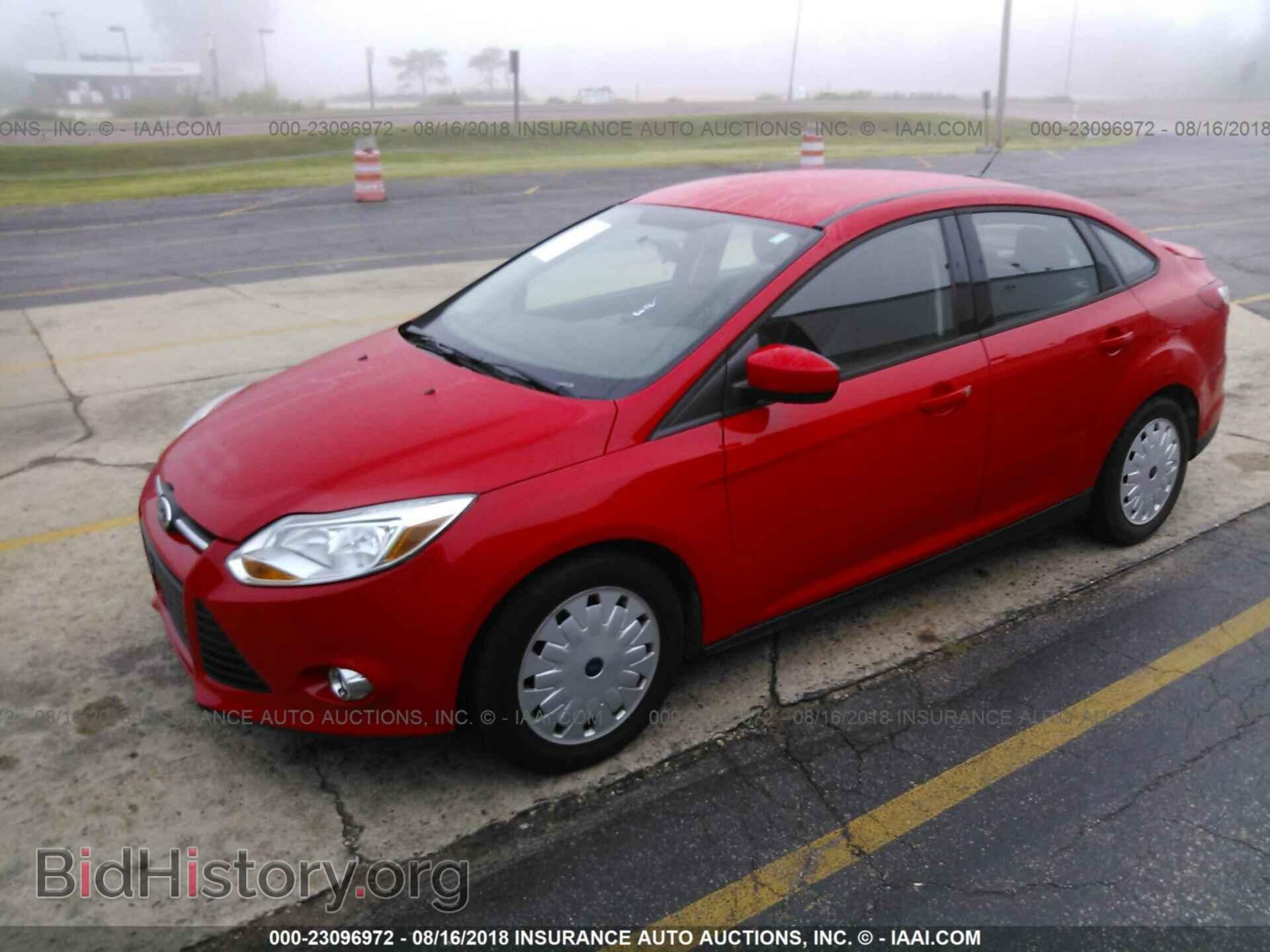 2012 Ford Focus - VIN: 1FAHP3F20CL390812 - Photo 2