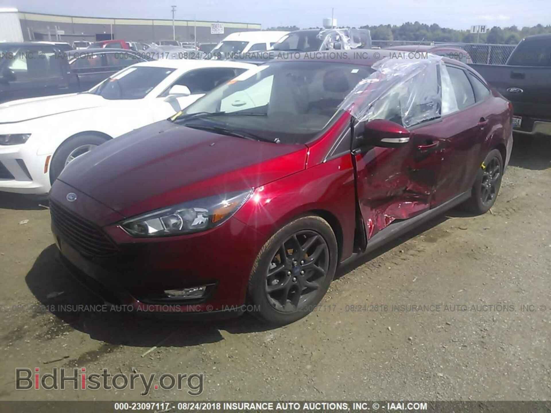 2016 Ford Focus - VIN: 1FADP3FE1GL309850 - Photo 2