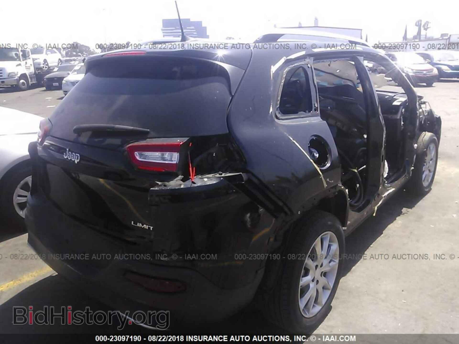 2017 Jeep Cherokee - VIN: 1C4PJLDBXHD221909 - Фото 4