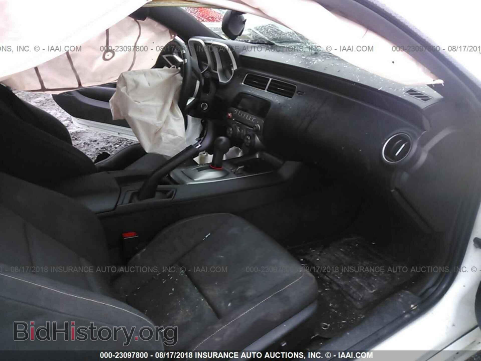 2011 Chevrolet Camaro - VIN: 2G1FB1ED4B9100075 - Фото 5