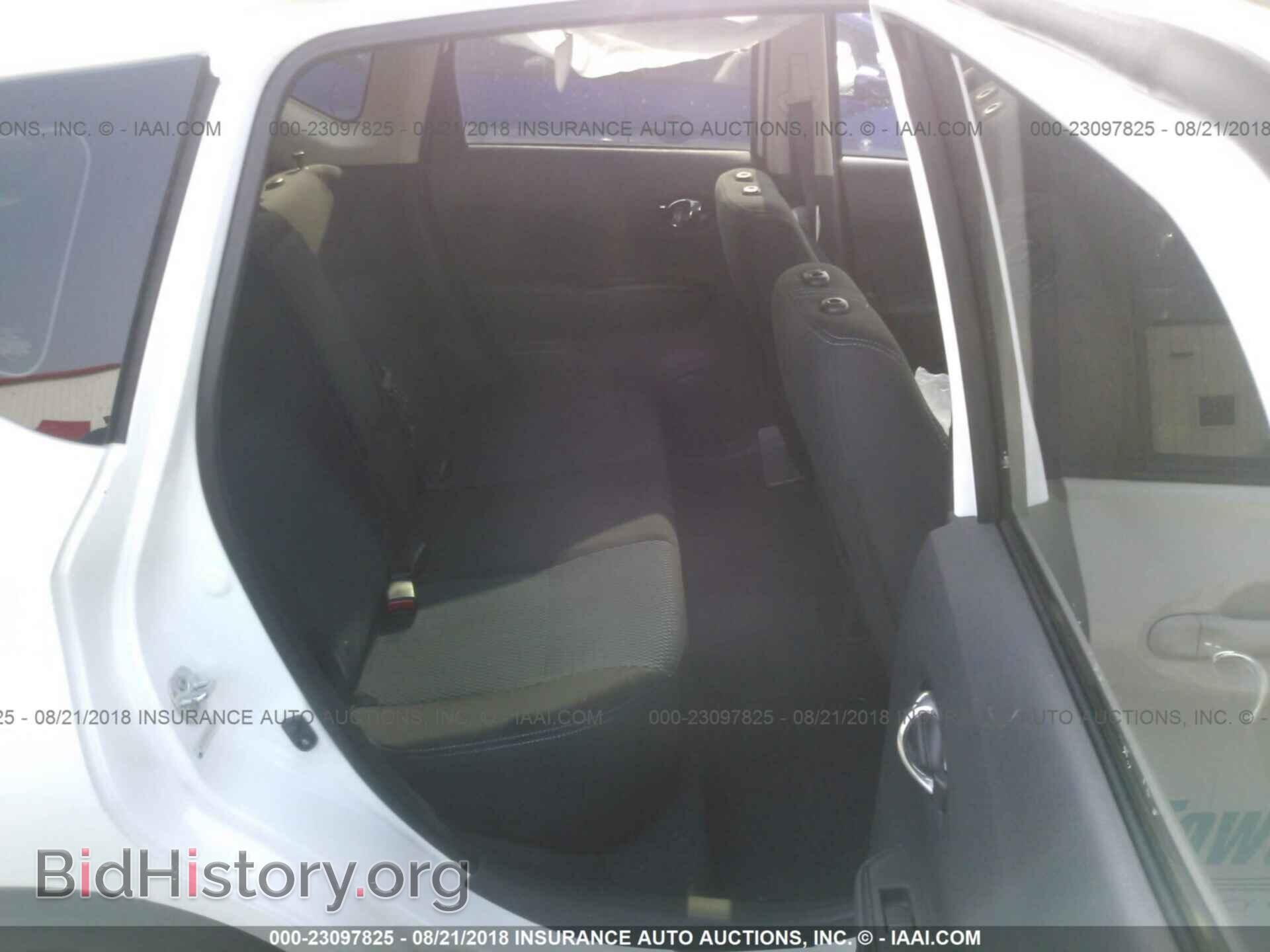 2015 Nissan Versa note - VIN: 3N1CE2CP5FL442578 - Photo 8